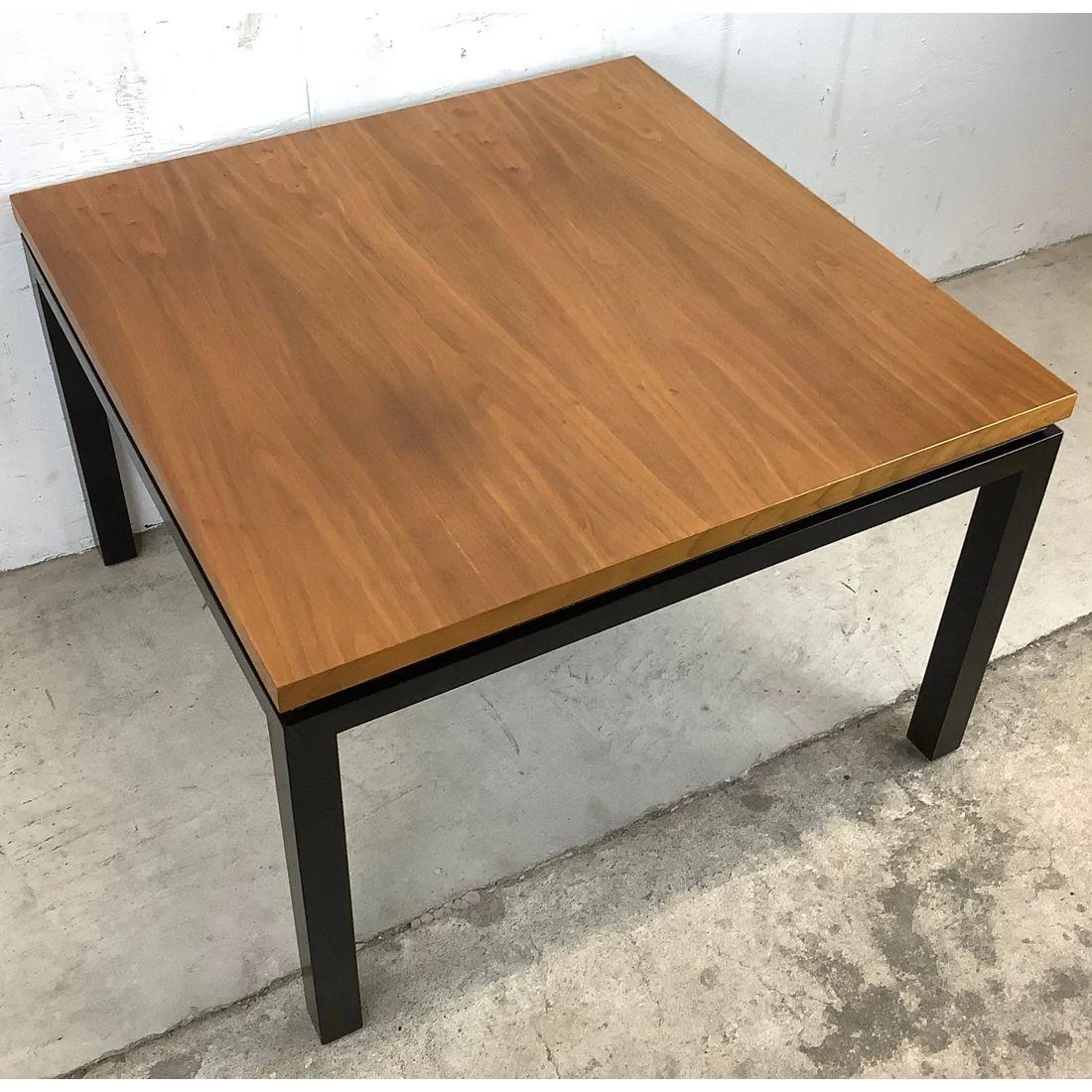 Mid-Century Modern Table d'appoint du milieu du siècle Attr. à Harvey Probber en vente