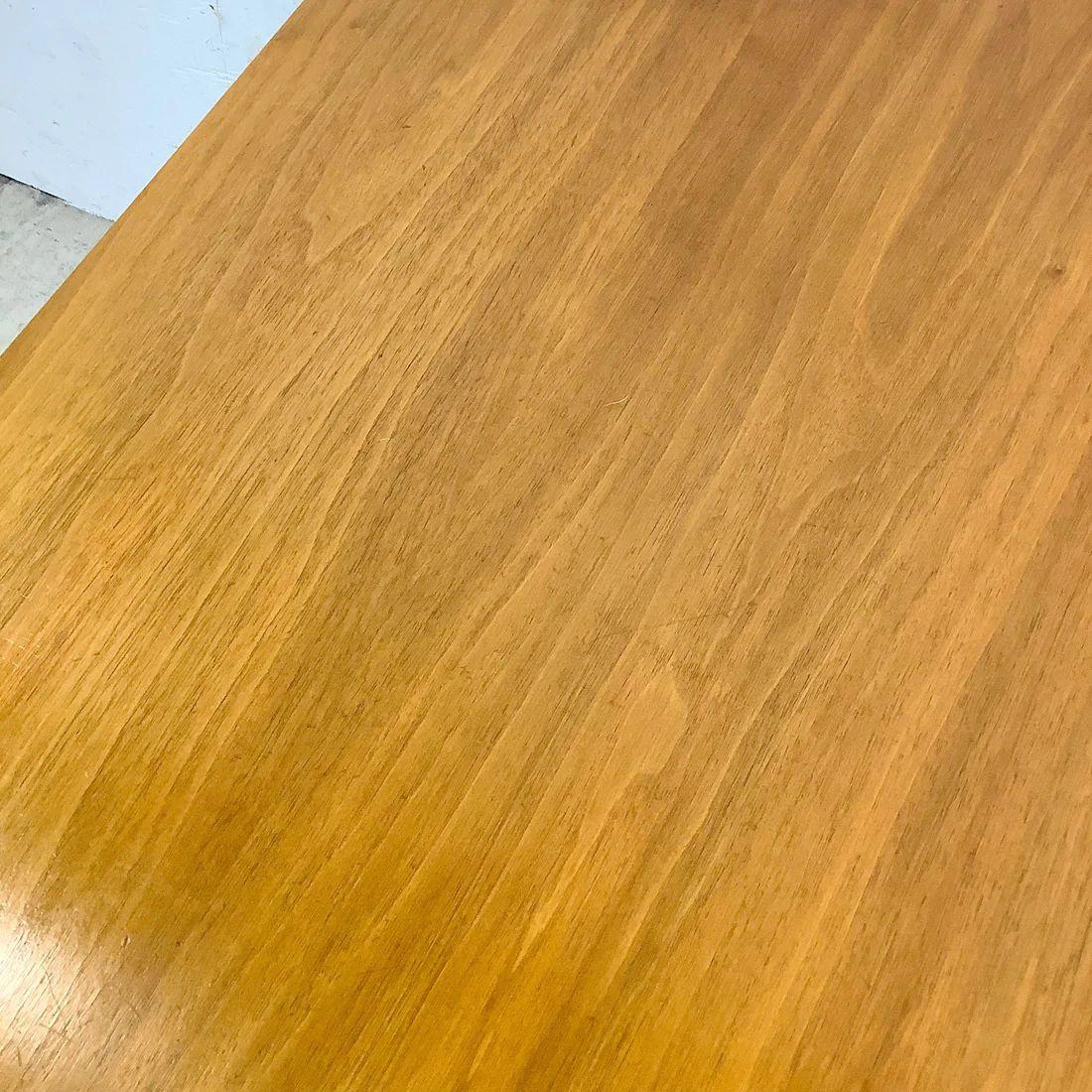 Inconnu Table d'appoint du milieu du siècle Attr. à Harvey Probber en vente