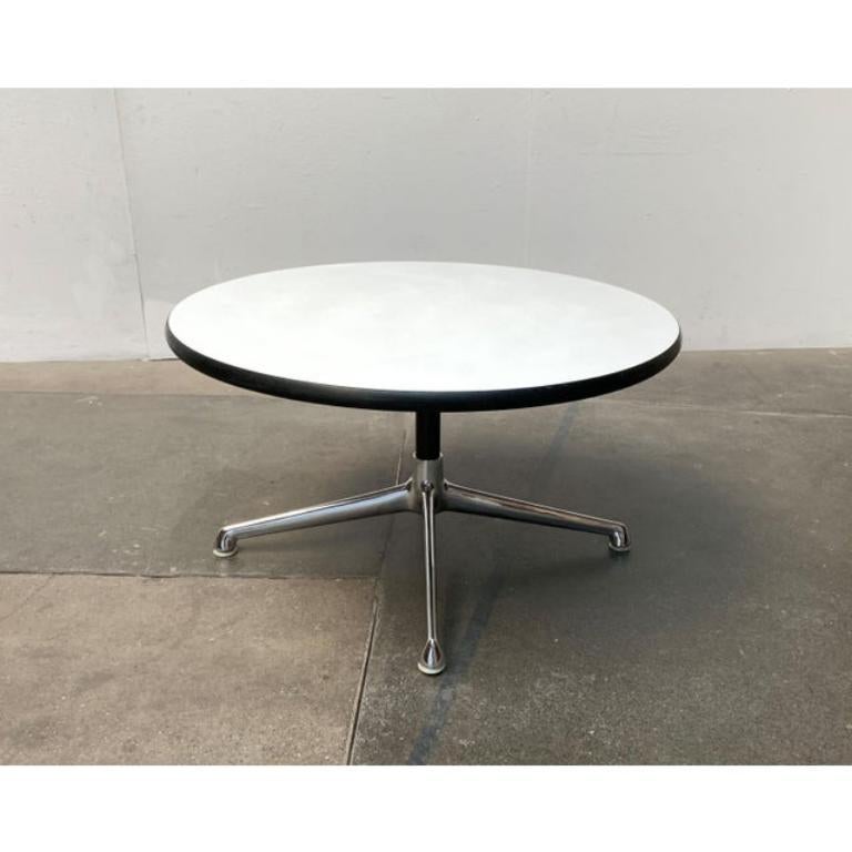 Mid-Century Side Table by Charles & Ray Eames for Herman Miller, 1960s For Sale 4