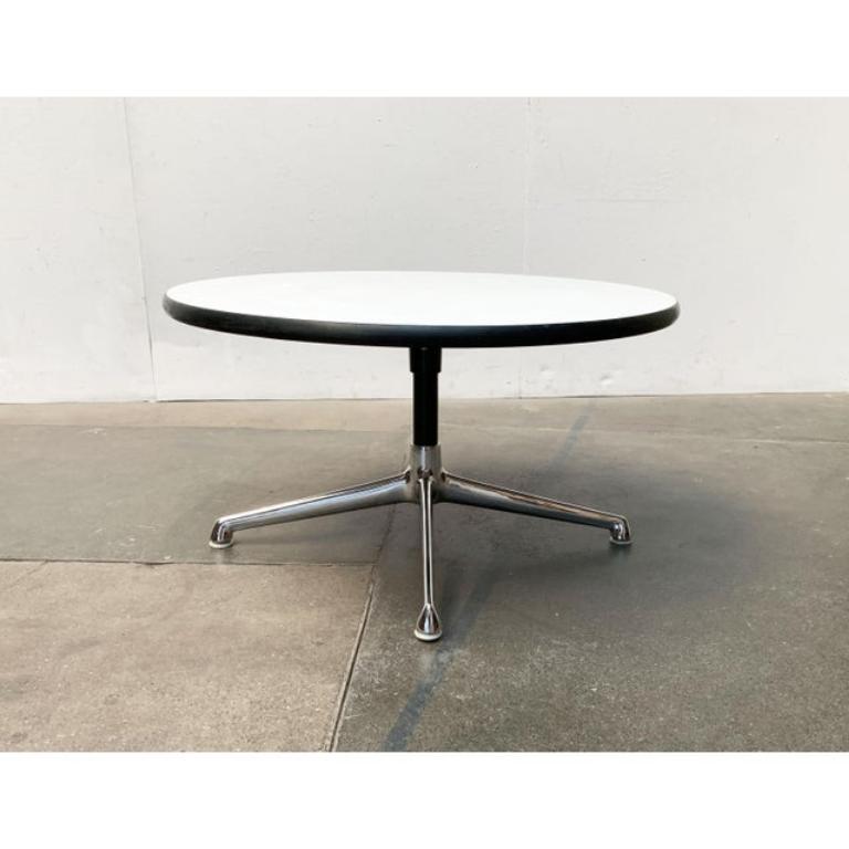 Mid-Century Side Table by Charles & Ray Eames for Herman Miller, 1960s For Sale 2