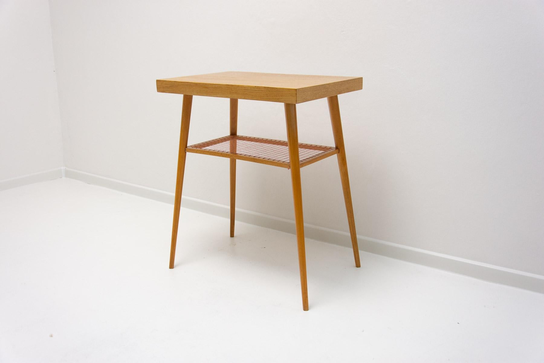 Midcentury Side Table from Dřevopodnik Holešov, Czechoslovakia, 1960s For Sale 12