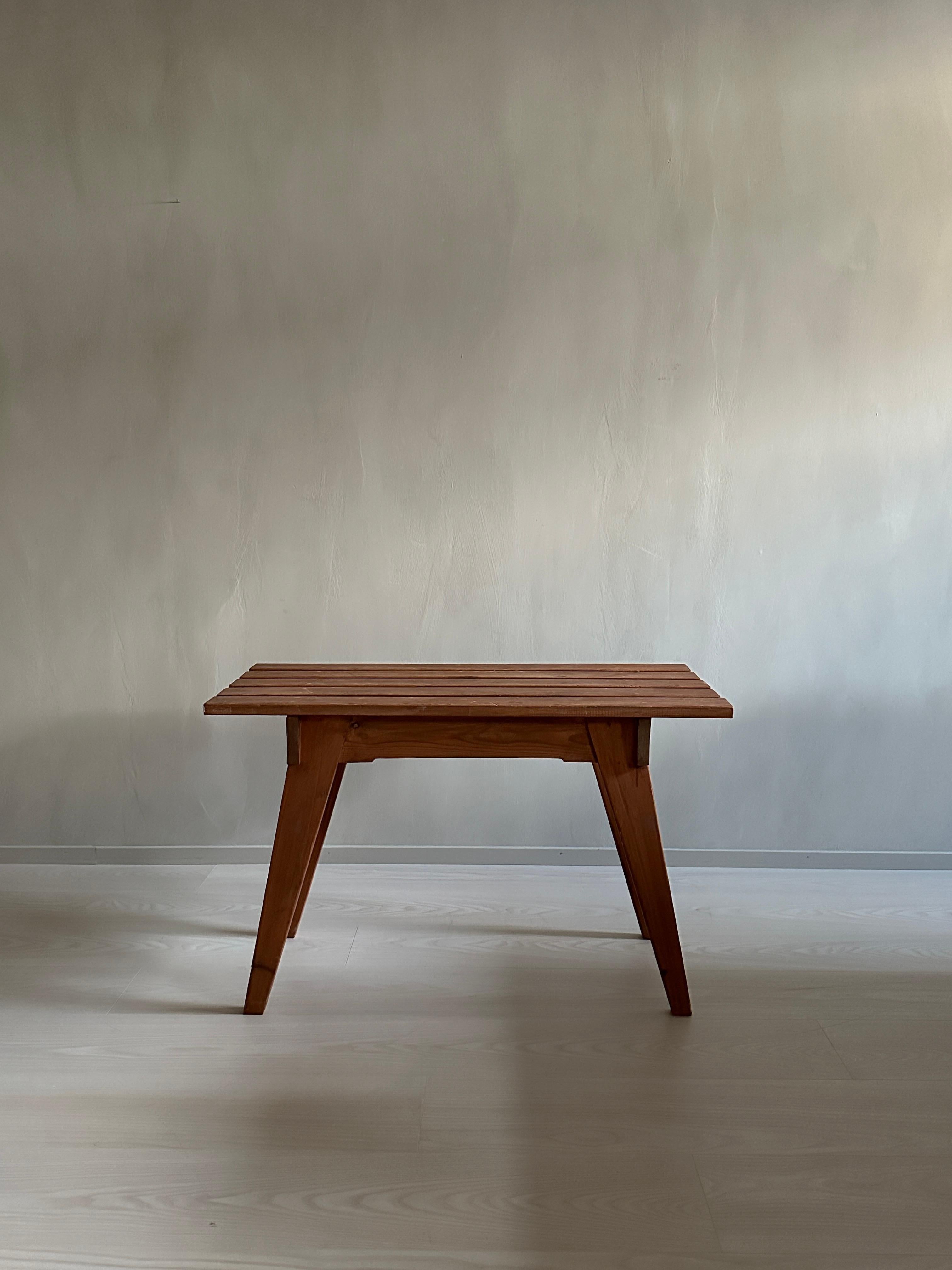 Mid-Century Side Table, Massive Pinewood, France c. 1960s For Sale 5