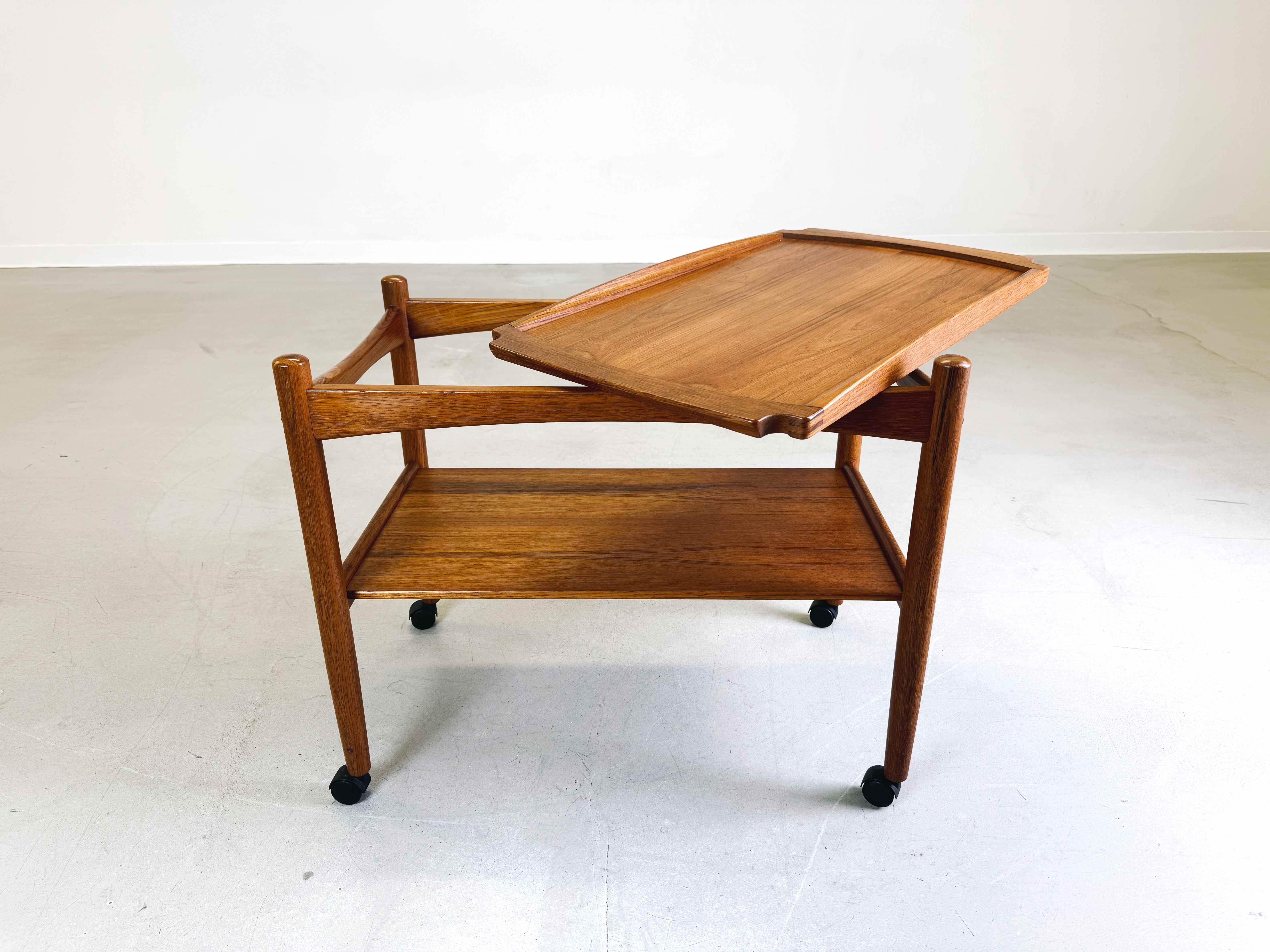 Mid Century Beistelltisch Servierwagen Teewagen Poul Hundevad (Mitte des 20. Jahrhunderts) im Angebot