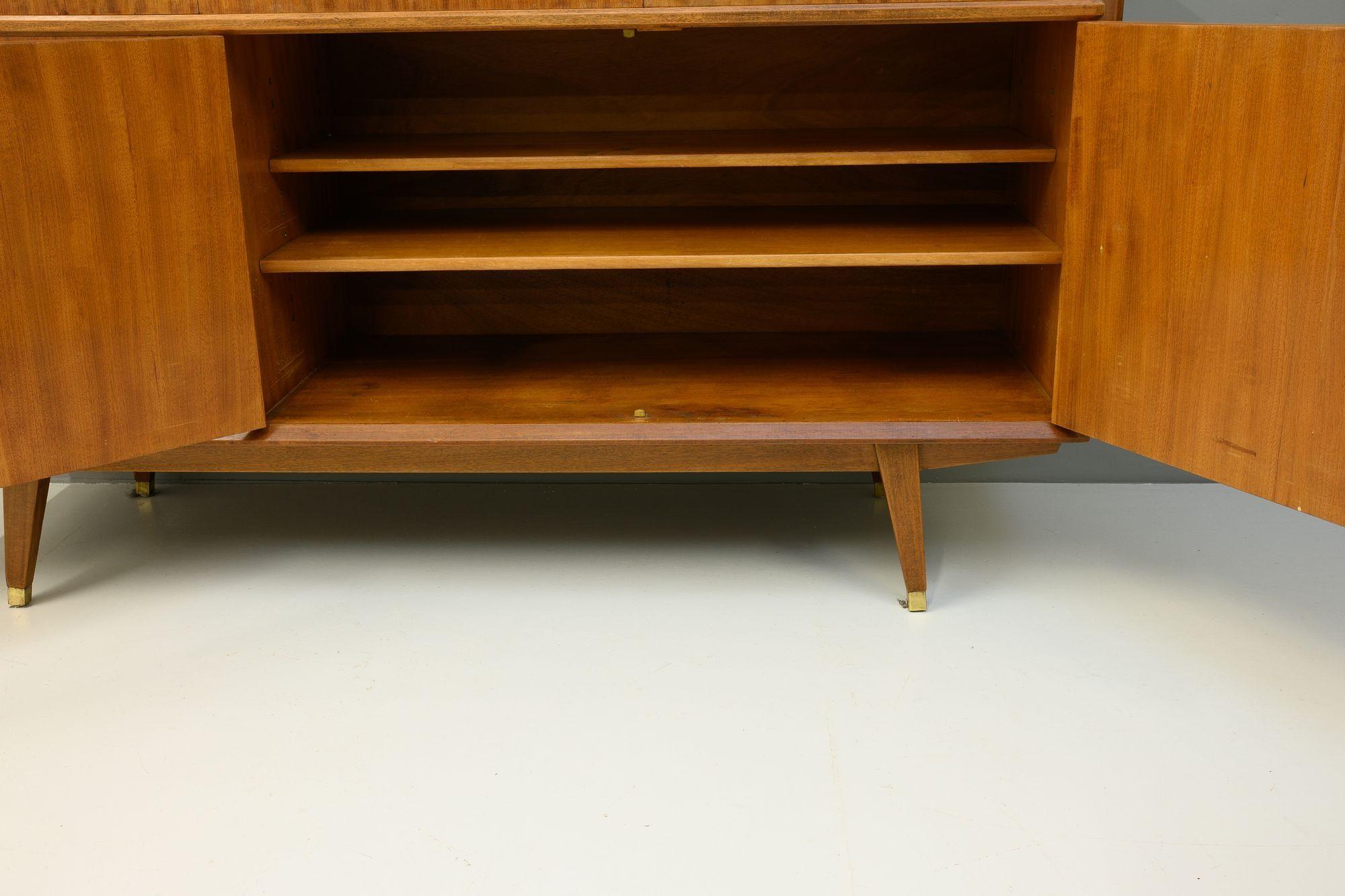 Credenza e armadietto per bevande di metà secolo in vendita 5