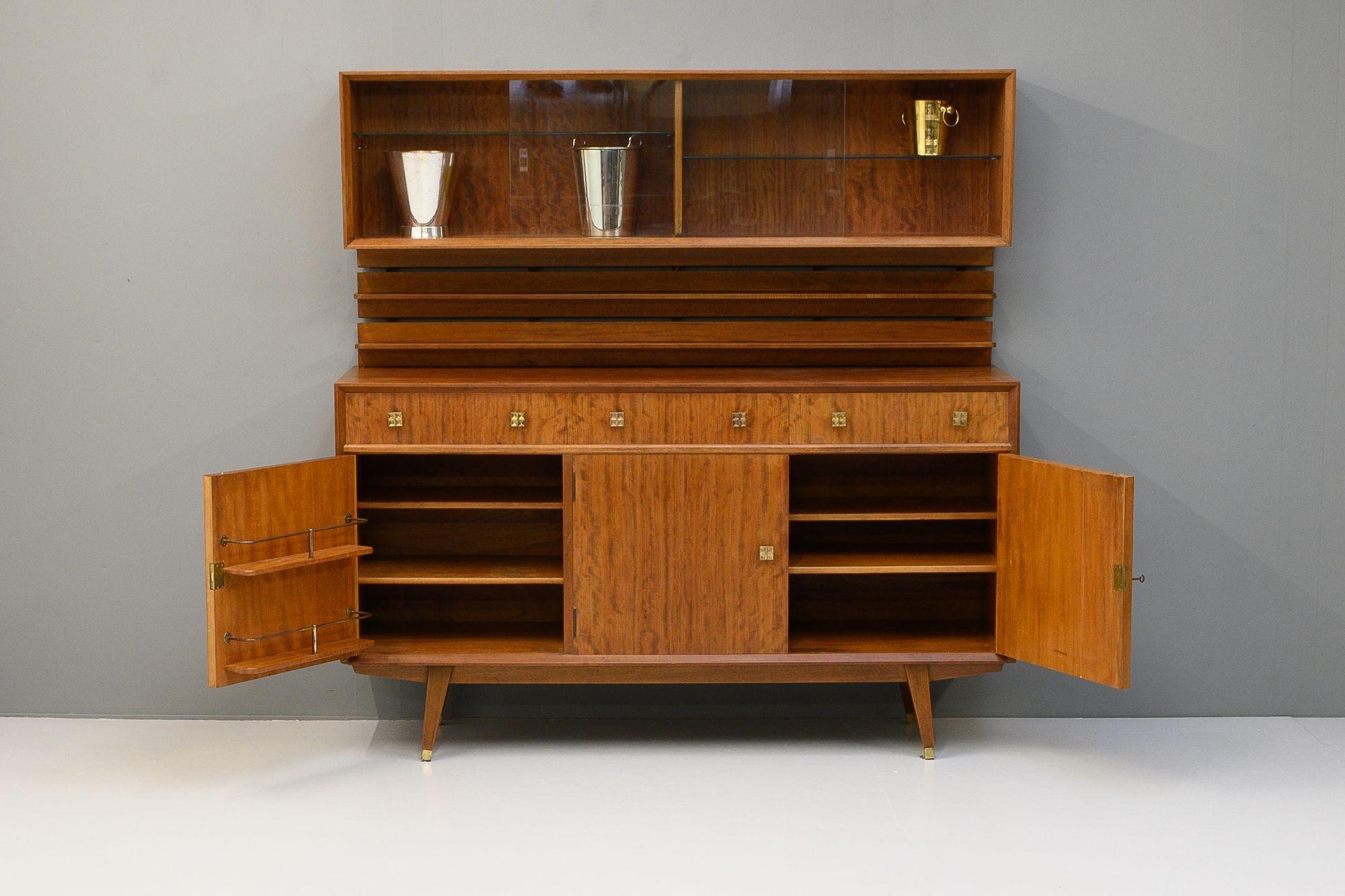 Mid-Century moderno Credenza e armadietto per bevande di metà secolo in vendita