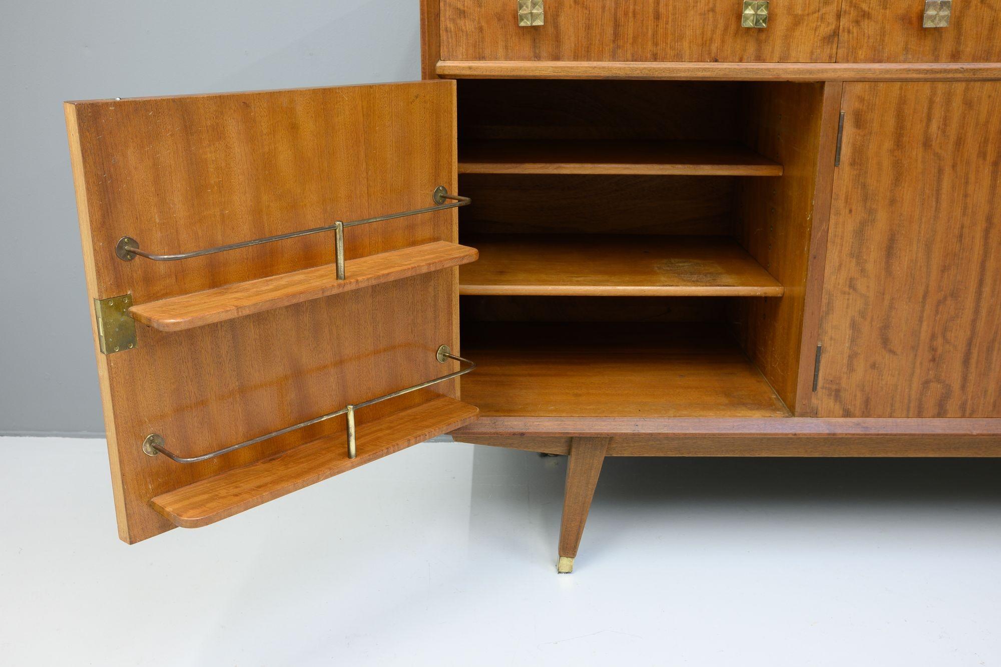Credenza e armadietto per bevande di metà secolo in vendita 2