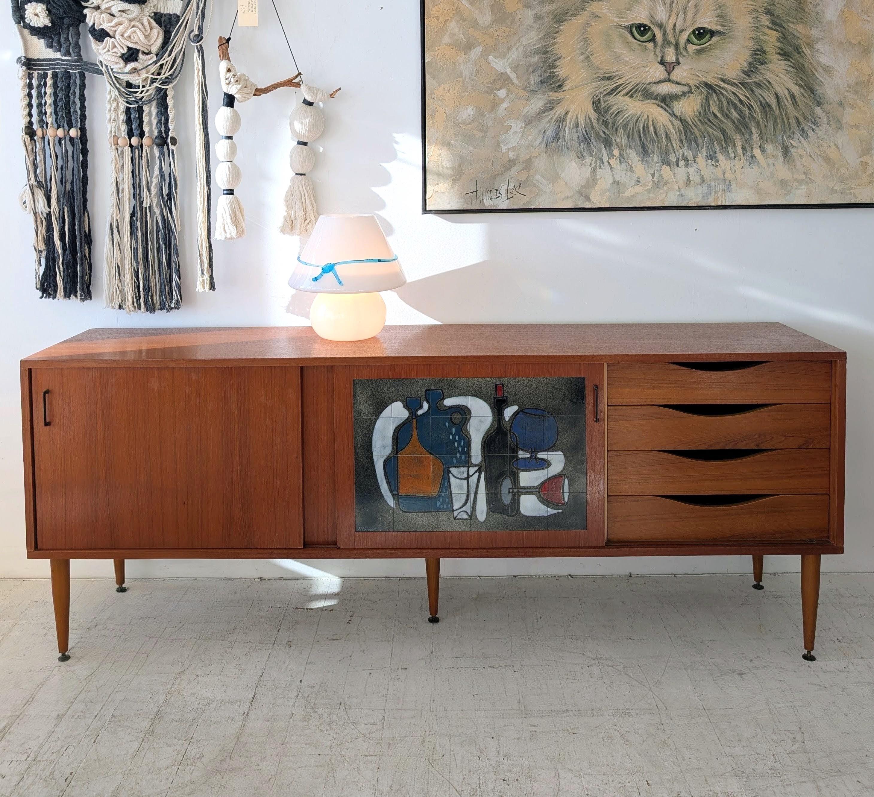 Mid-Century moderno Credenza di metà secolo di Alfred Hendrickx, anni '60, teak e piastrelle di ceramica Vigneron in vendita