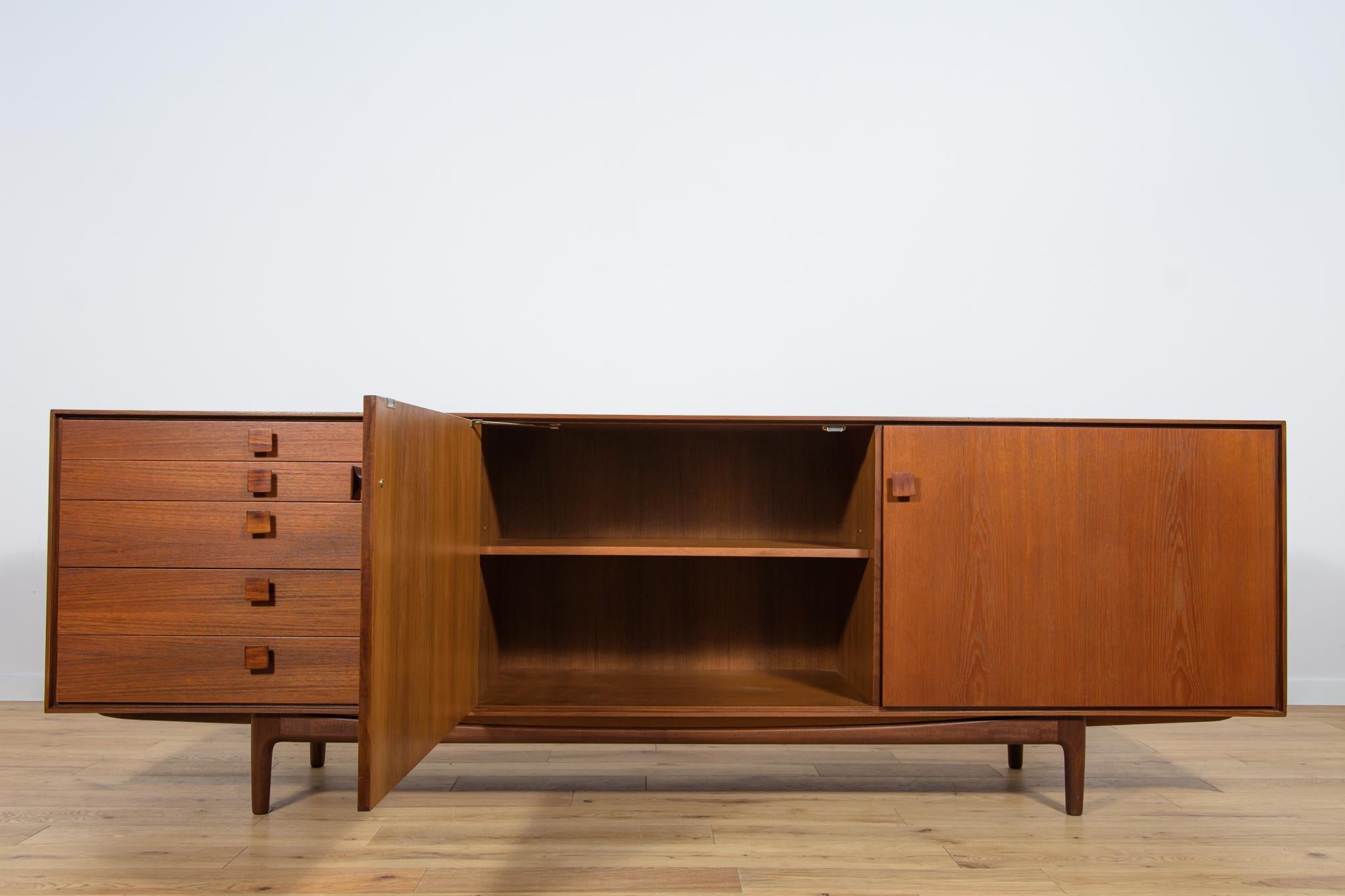 Mid-Century Sideboard by Ib Kofod Larsen for G-Plan, 1960s For Sale 3