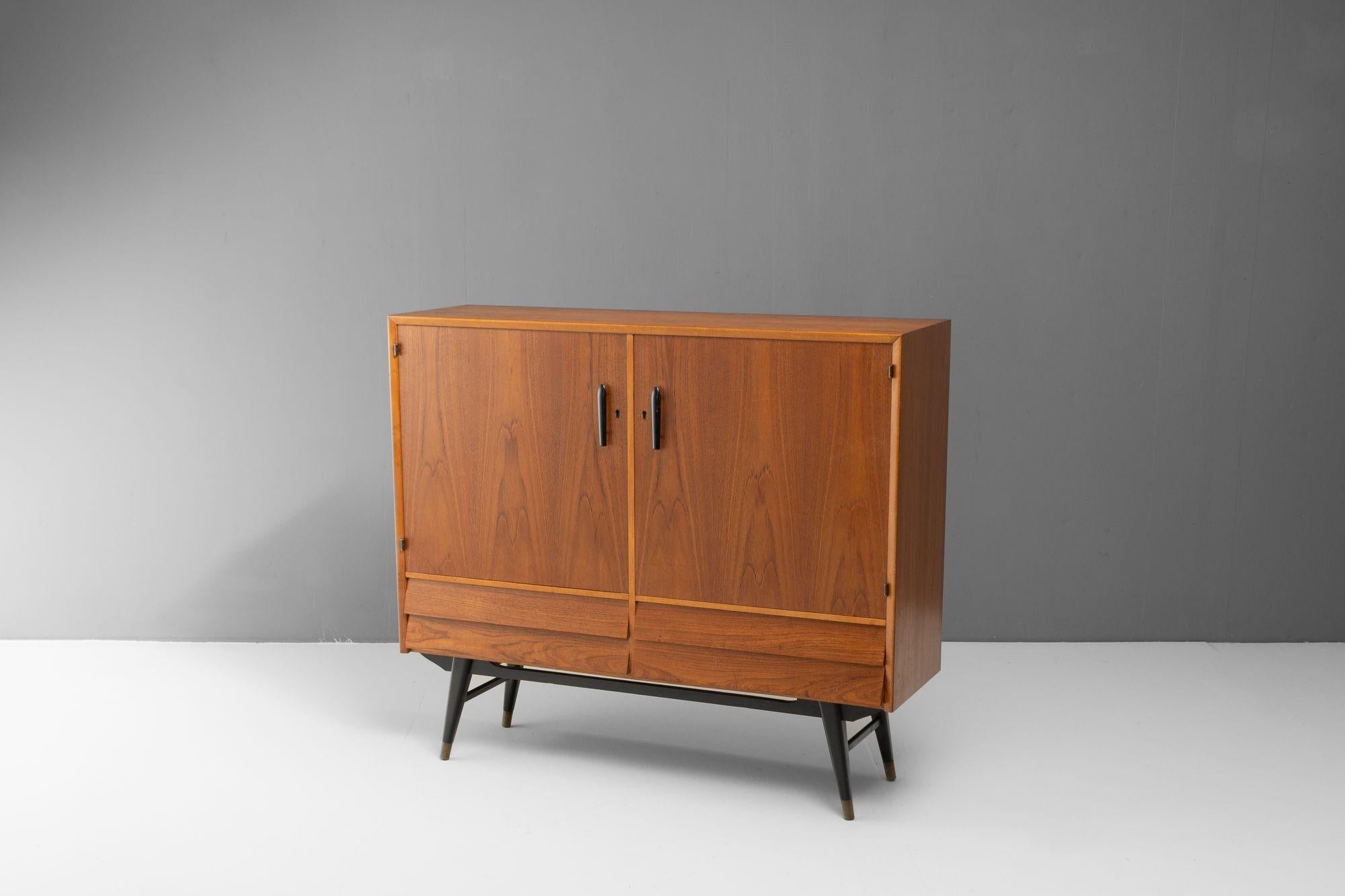 Metà XX secolo Credenza di metà secolo di Ikea in vendita