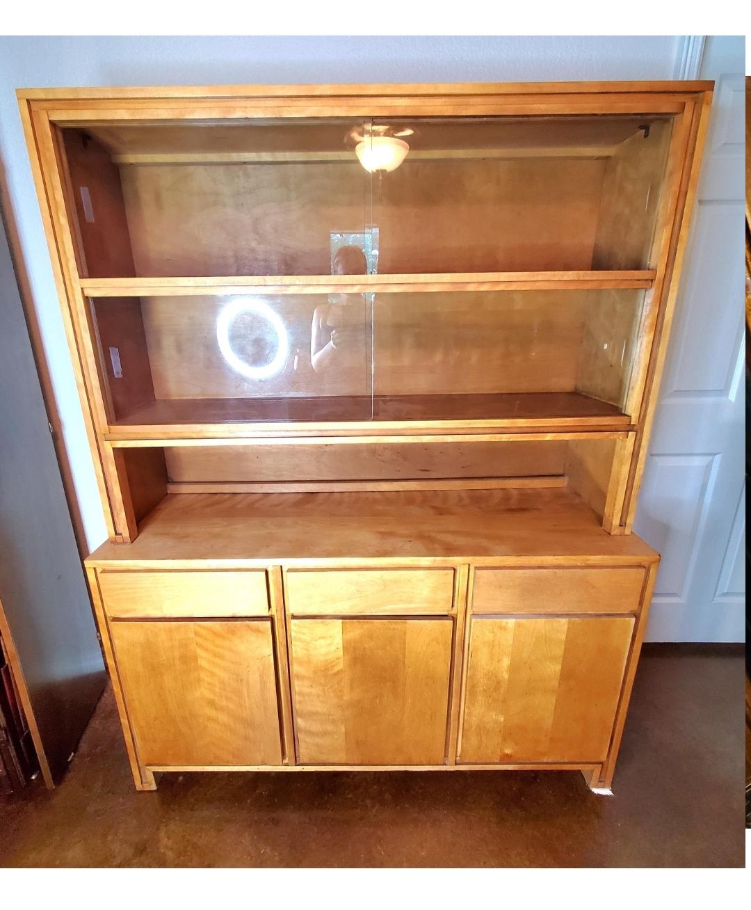 Mid Century Sideboard by Leslie Diamond for Conant Ball For Sale 3