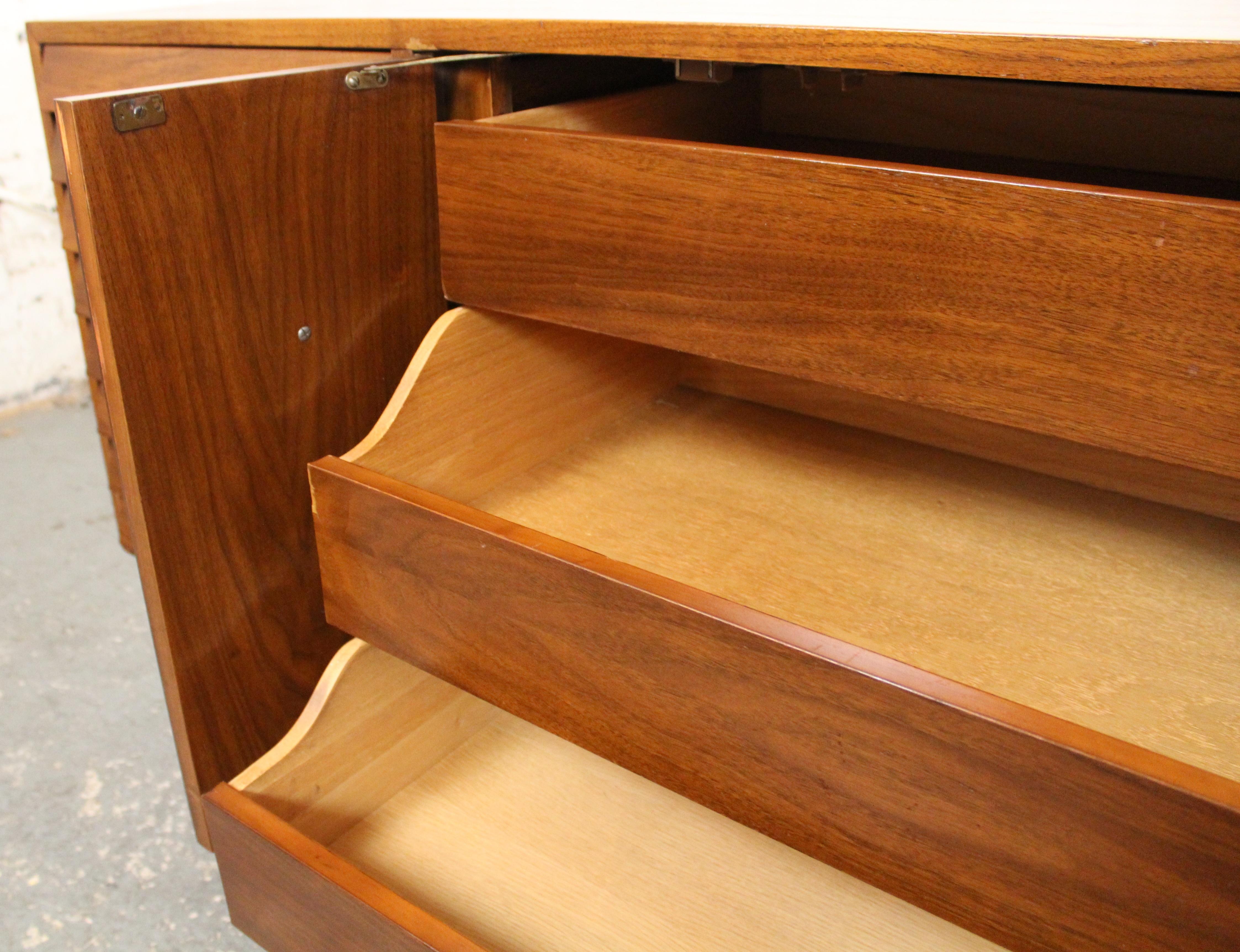 Mid-Century Sideboard by Merton Gershun for American of Martinsville For Sale 2