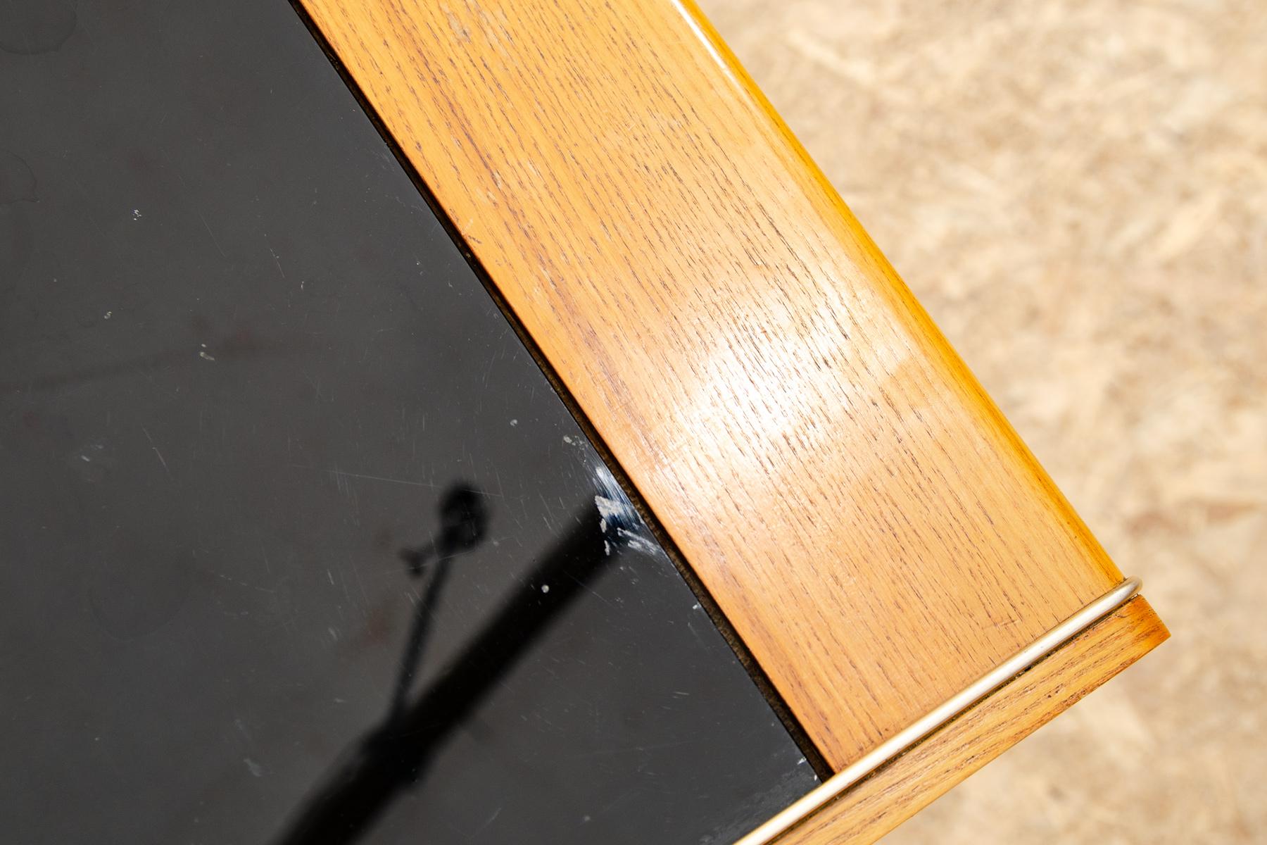 Credenza di metà secolo di Nepožitek & Landsman per Jitona, 1970 in vendita 5
