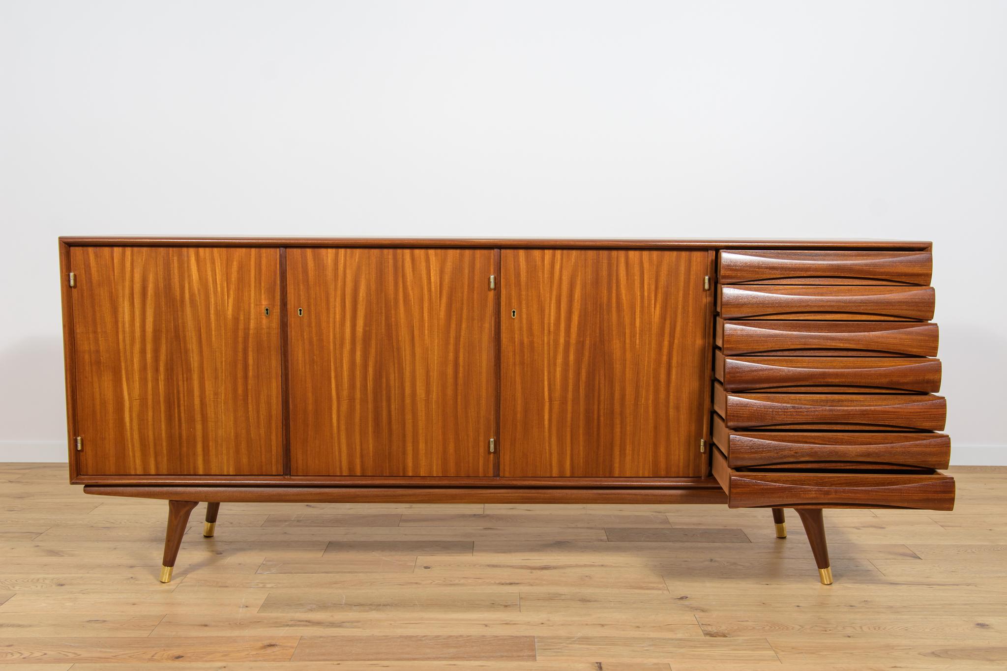 Mid Century Sideboard by Victor Wilkins for G-Plan, 1960s For Sale 2