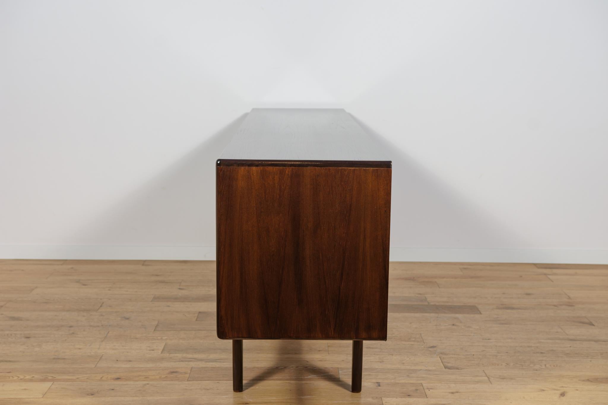 Credenza di metà secolo di Victor Wilkins per G-Plan, Regno Unito, anni '60 In condizioni ottime in vendita a GNIEZNO, 30