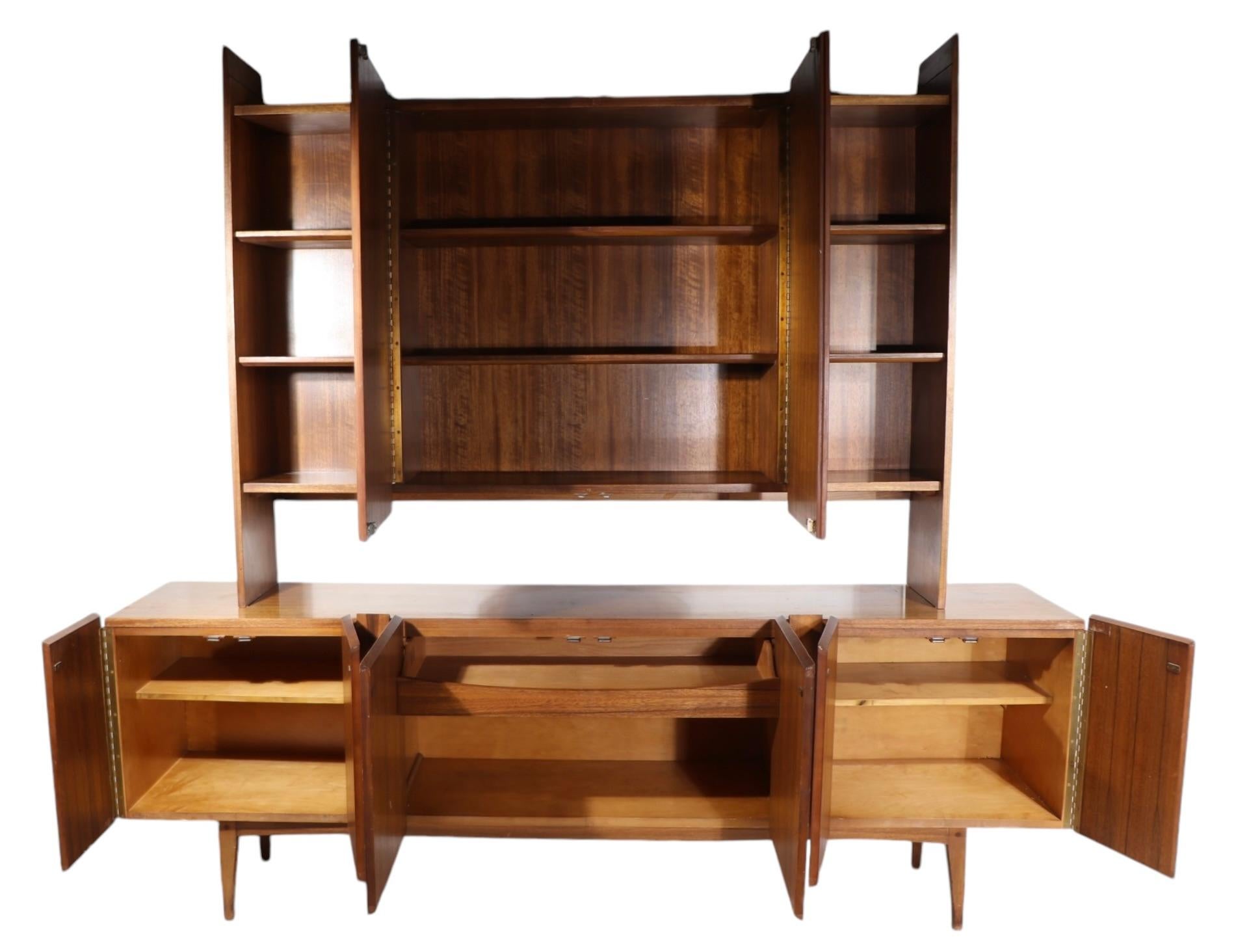Mid Century Sideboard Credenza by The Lane Furniture Company c 1950/60's For Sale 6