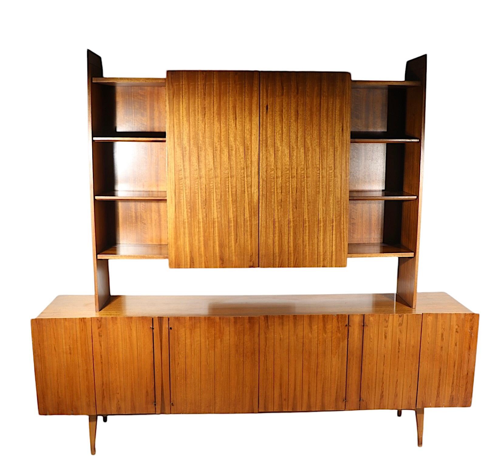 Mid Century Sideboard Credenza by The Lane Furniture Company c 1950/60's In Good Condition For Sale In New York, NY