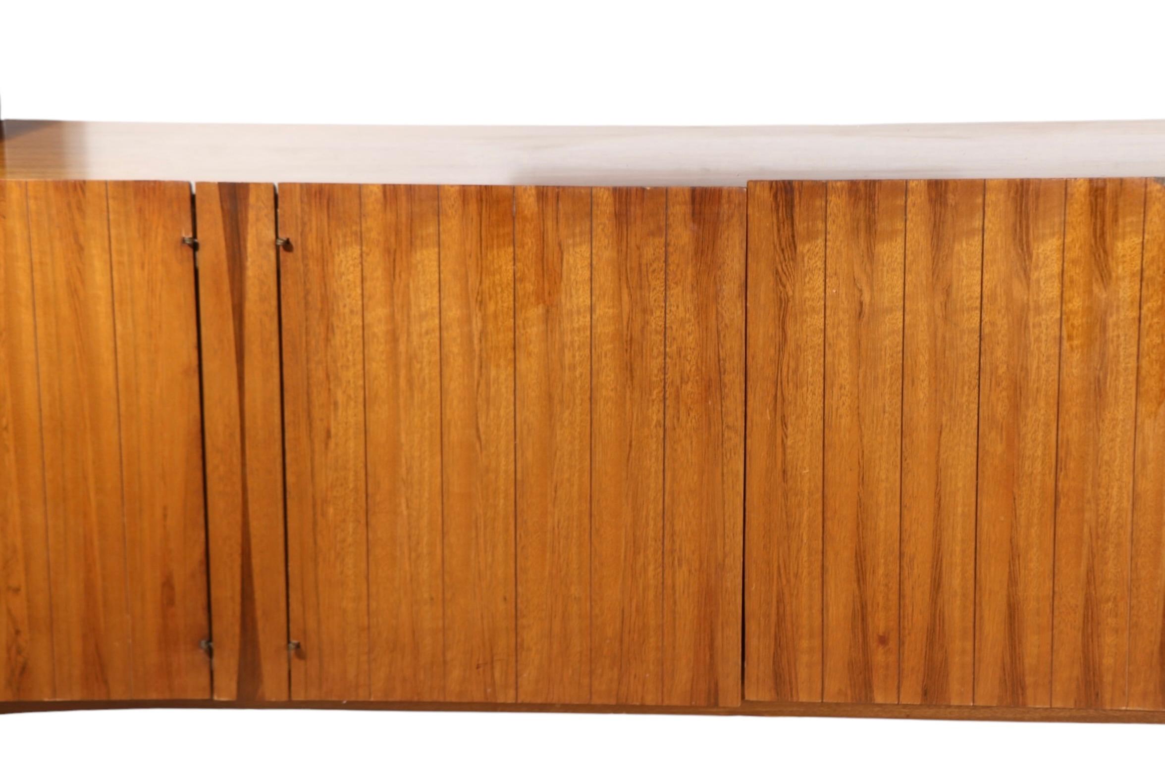 Mid Century Sideboard Credenza by The Lane Furniture Company c 1950/60's For Sale 1