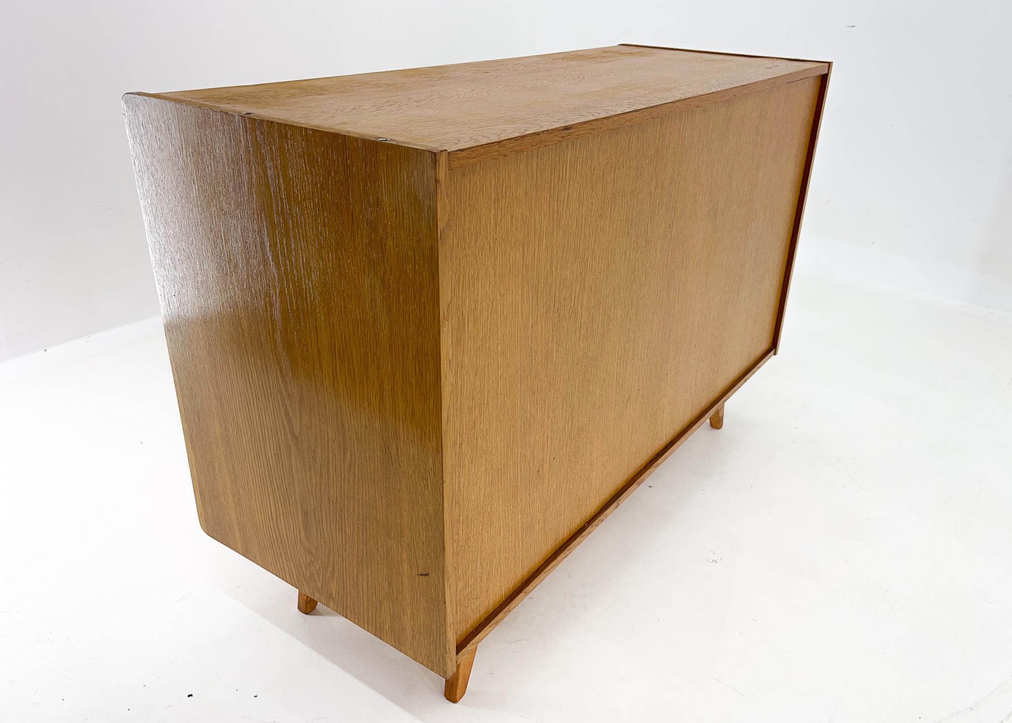 Midcentury Sideboard Design by Jindřich Jiroutek, 1960s For Sale 5
