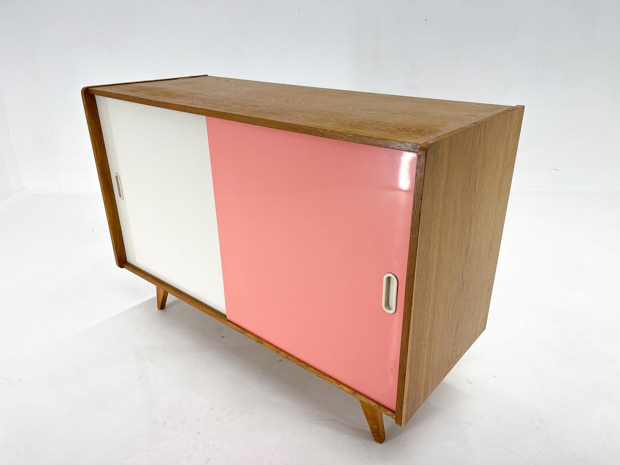 Midcentury Sideboard Design by Jindřich Jiroutek, 1960s For Sale 6