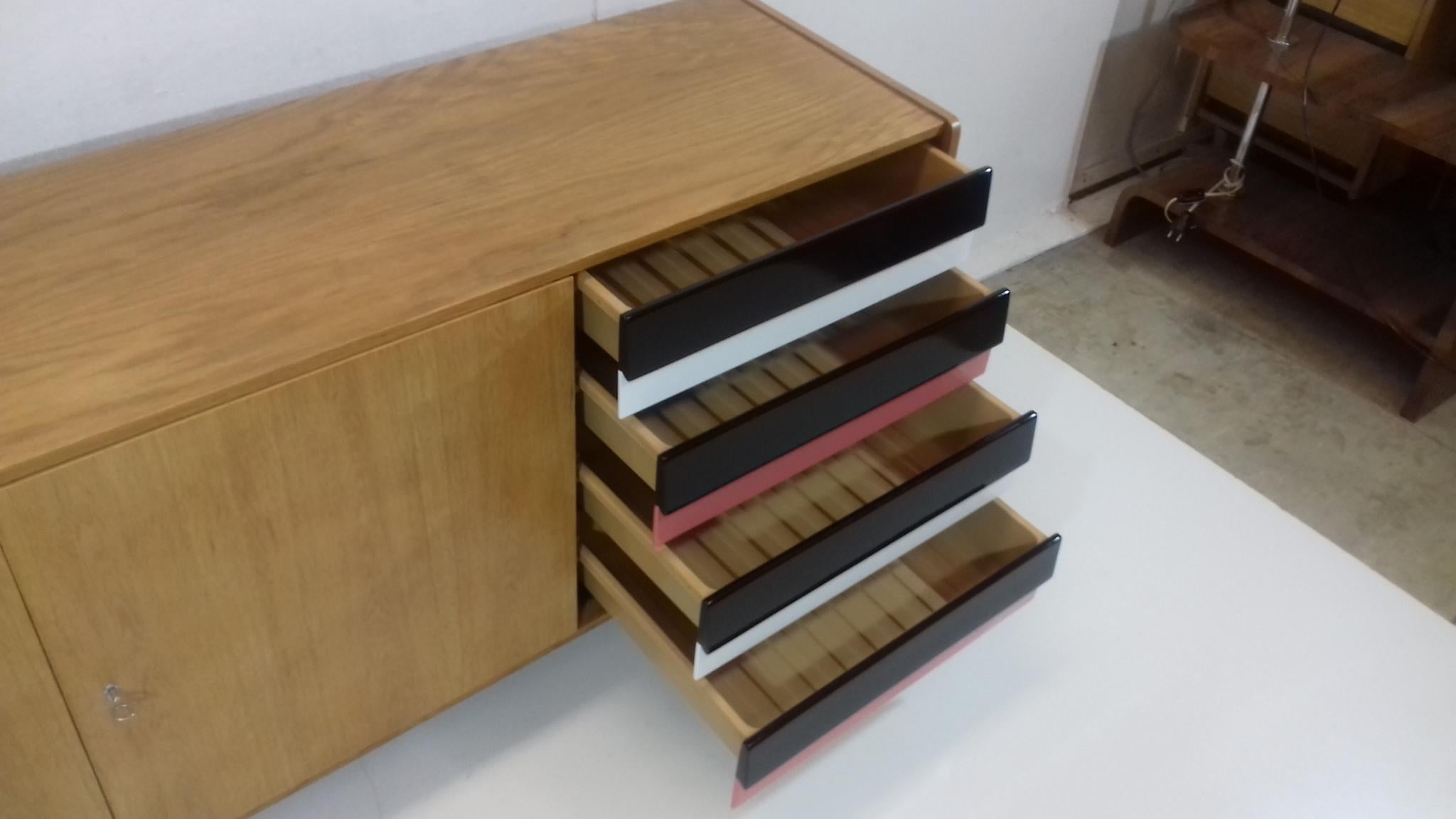 - Made in Czechoslovakia
- Made of oak, plastic
- Four drawers made of plastic
- Completely restored