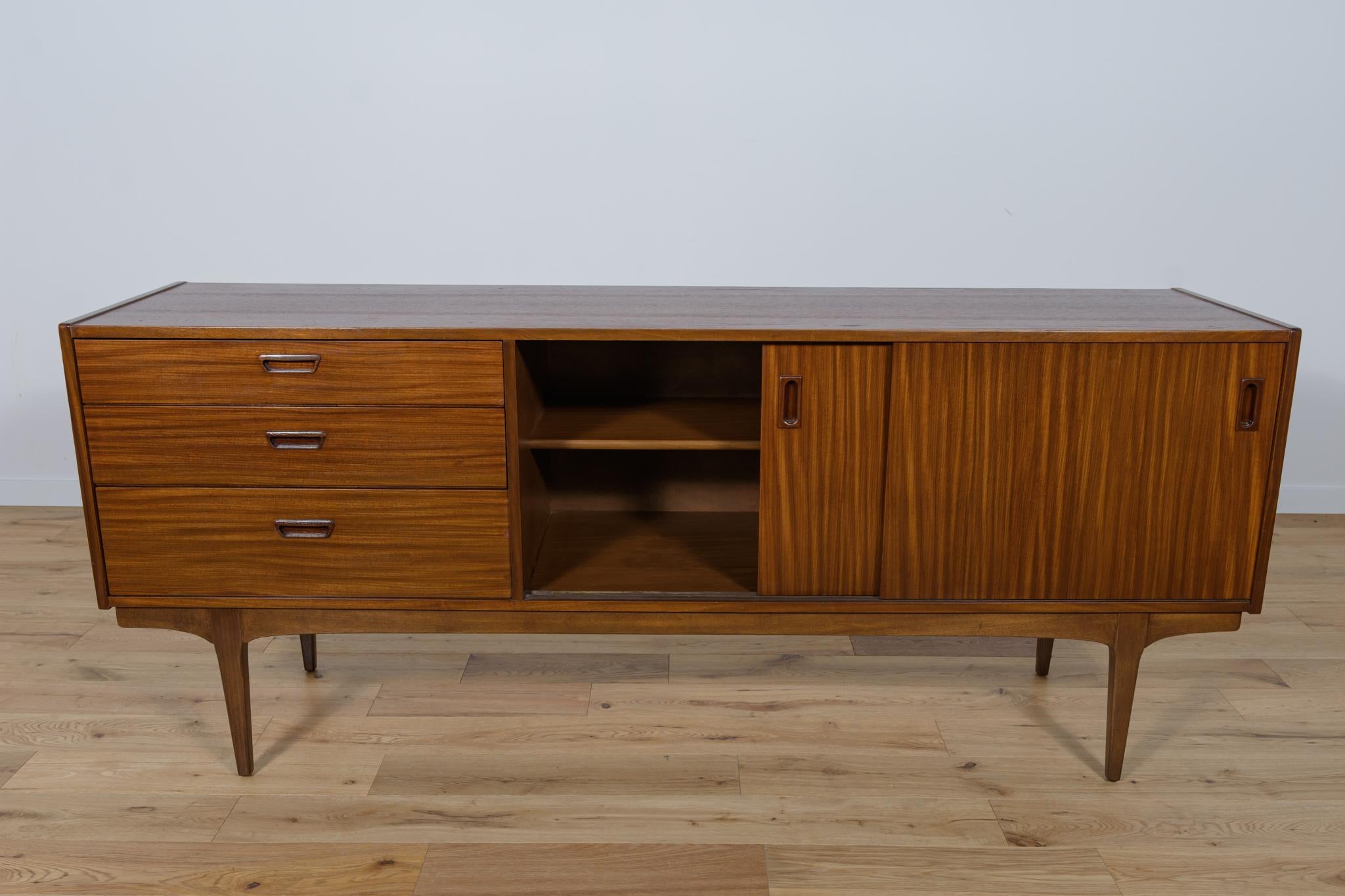 Enfilade du milieu du siècle dernier de Nathan, années 1960 en vente 3