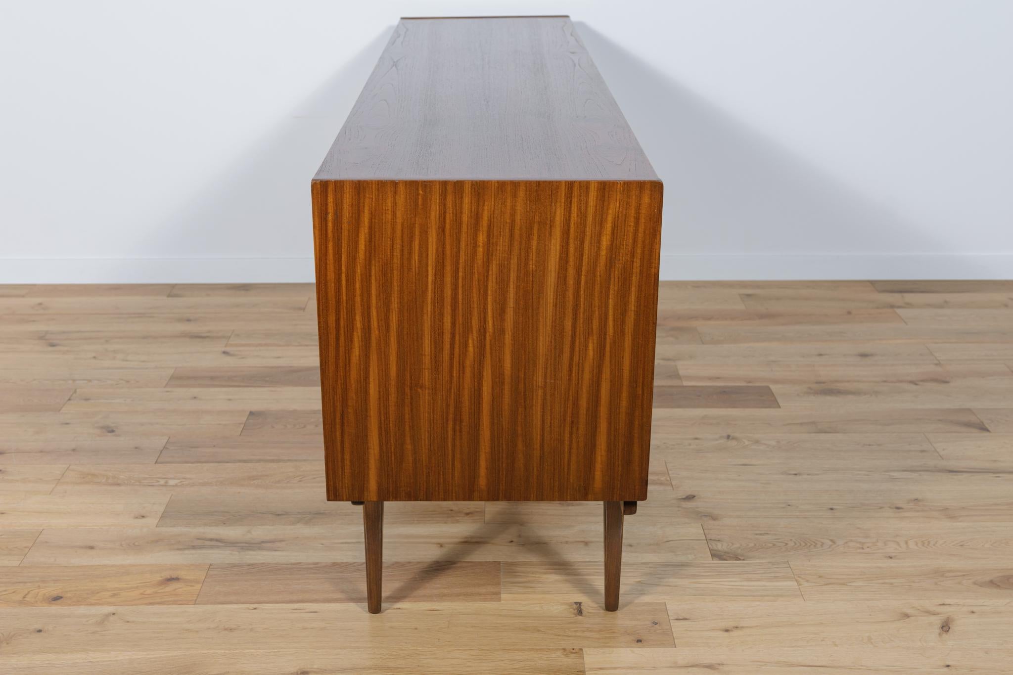  Mid-Century Sideboard from Nathan, 1960s In Excellent Condition For Sale In GNIEZNO, 30