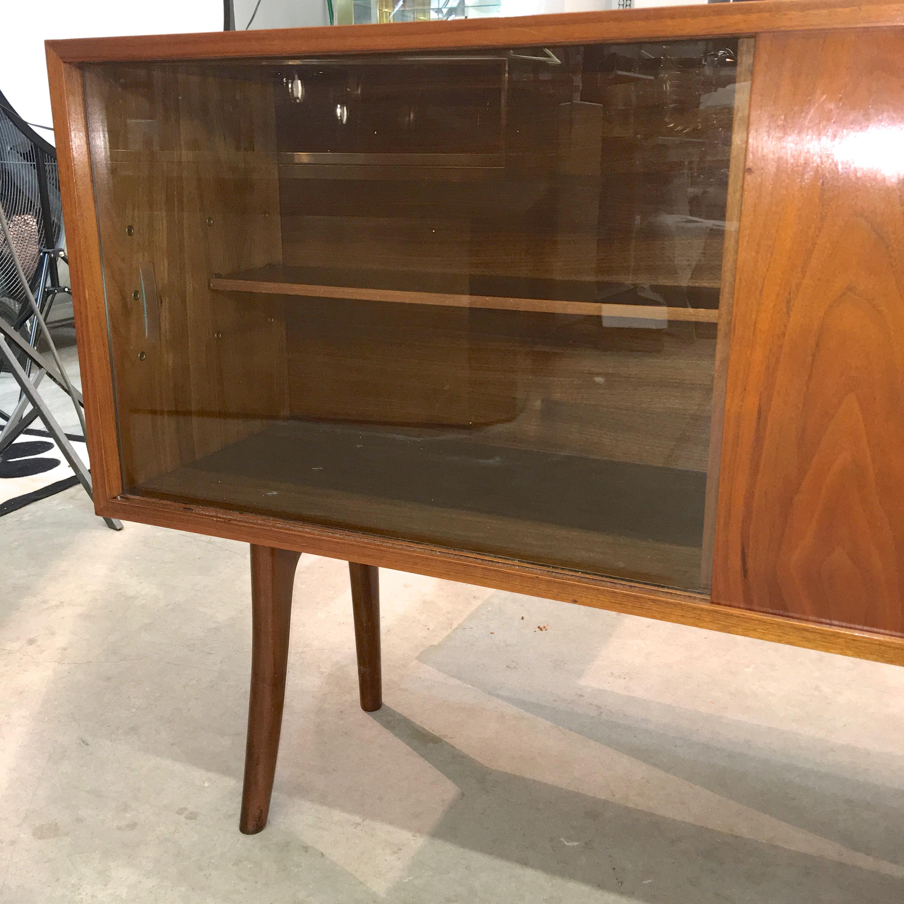 Midcentury Sideboard Hutch 11