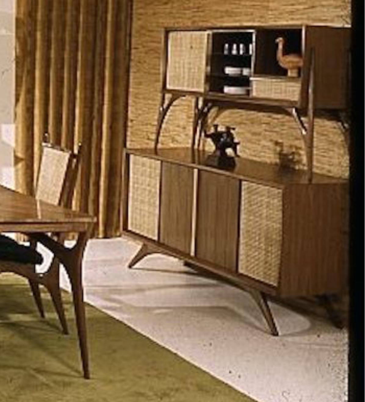 Midcentury Sideboard Hutch 13