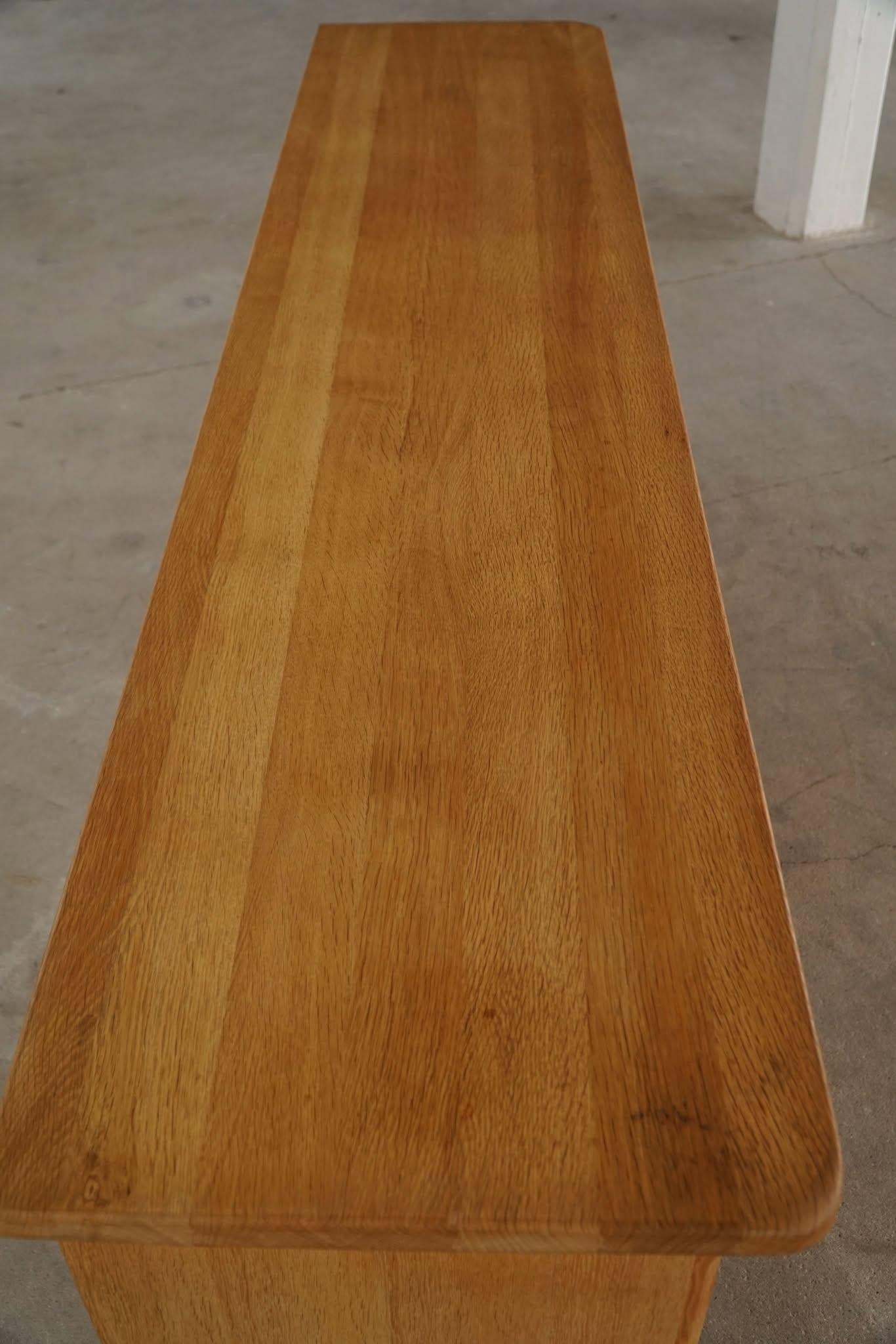 Credenza di metà secolo in Oak, realizzata da un ebanista danese negli anni '60 in vendita 7