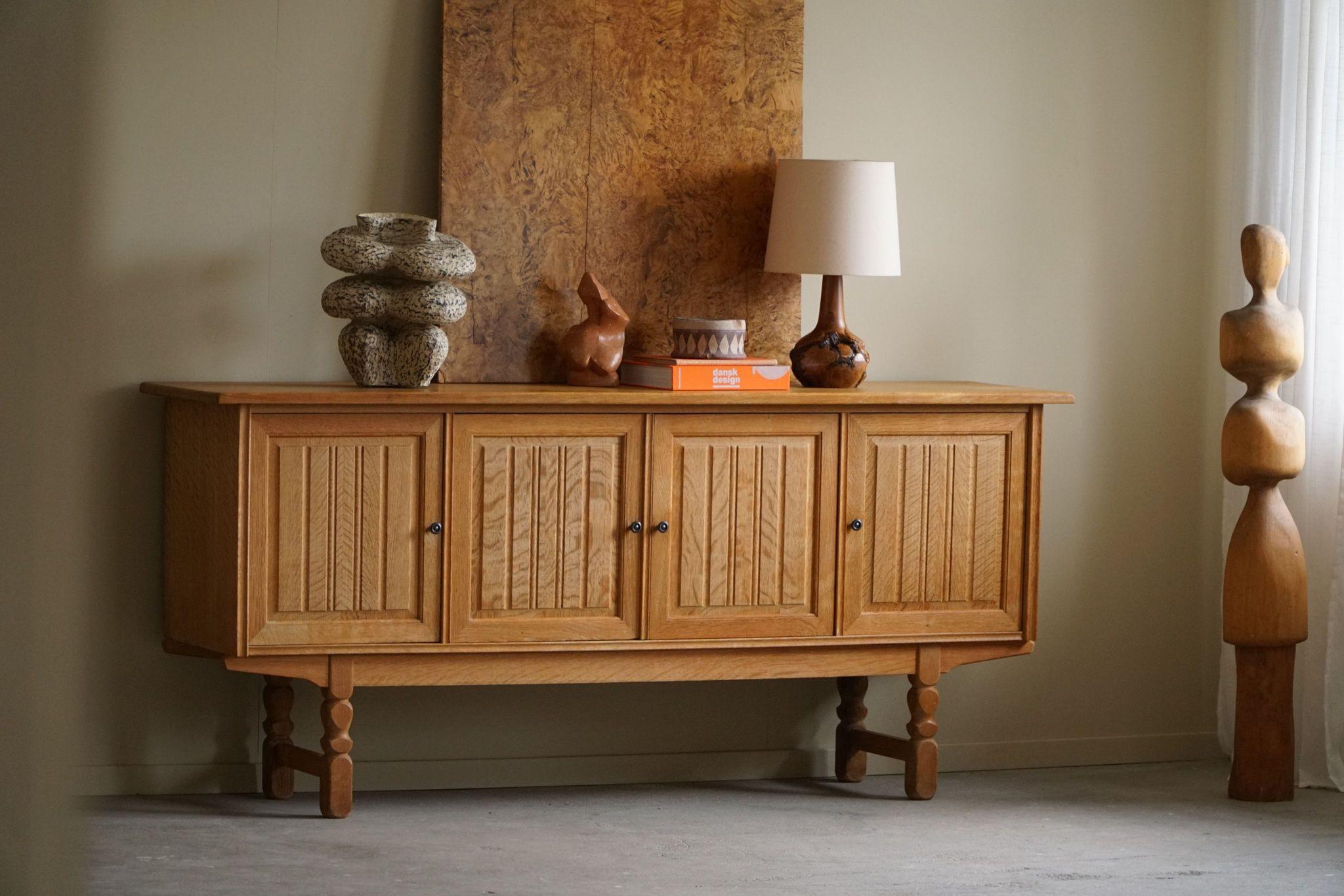 Mid Century Sideboard in Oak, Made by a Danish Cabinetmaker in the 1960s In Good Condition In Odense, DK