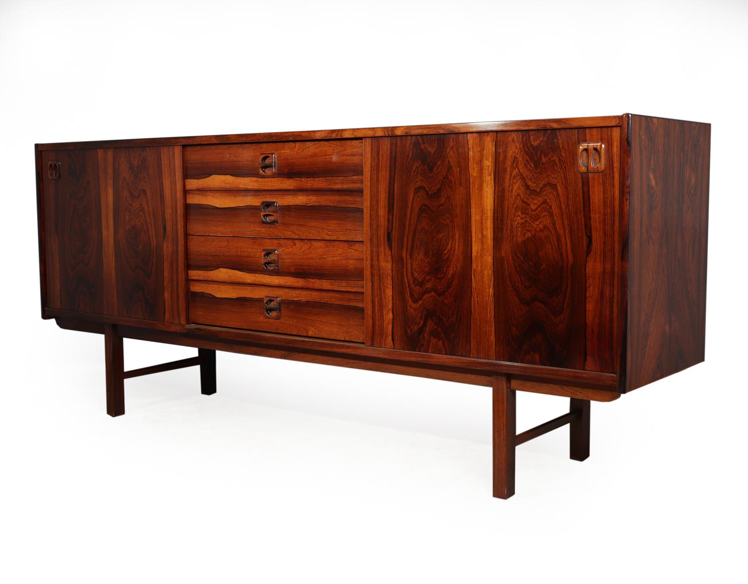 Midcentury Sideboard in Rosewood Denmark, circa 1960 In Excellent Condition In Paddock Wood, Kent