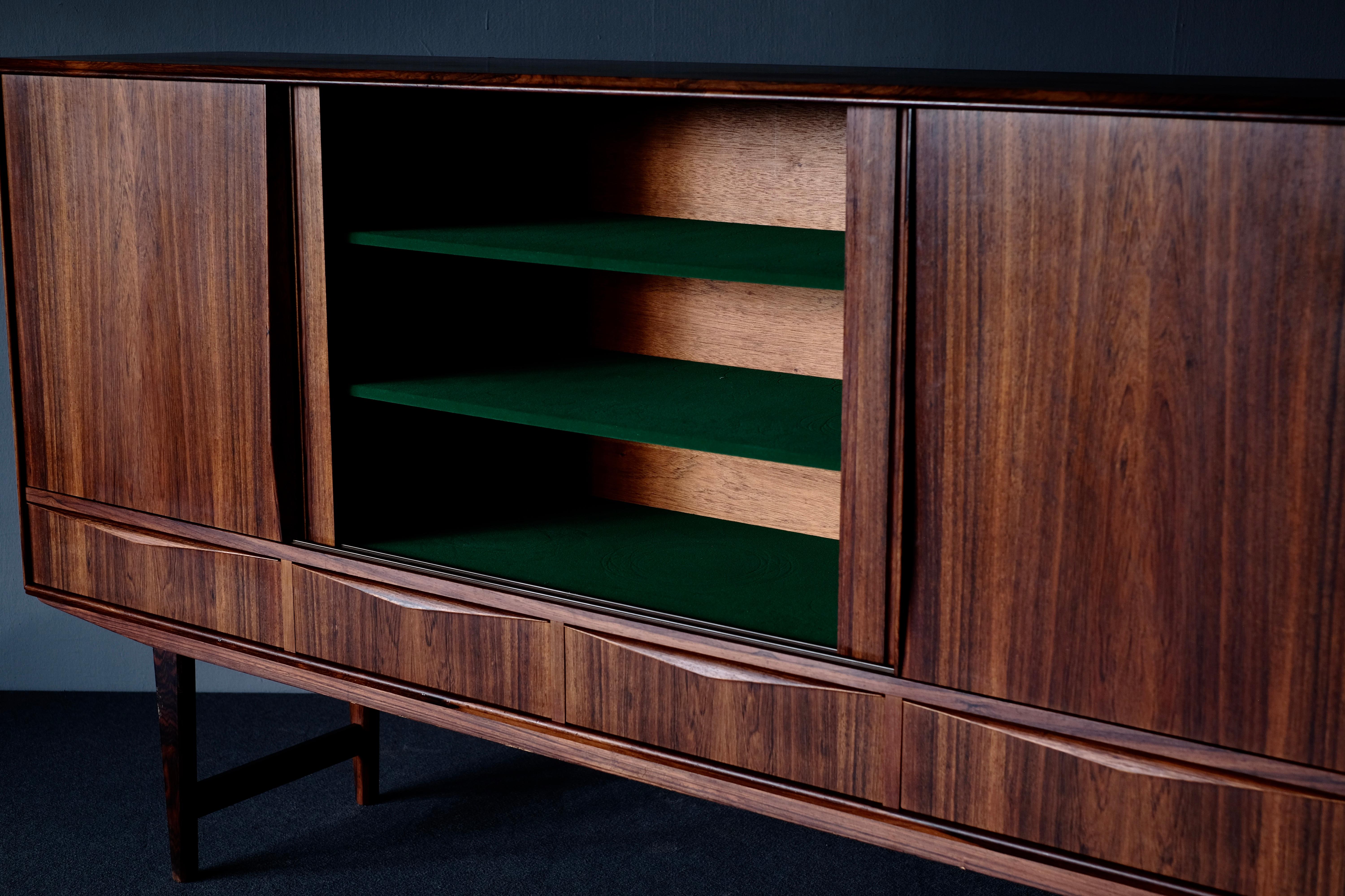Mid-Century Modern Midcentury Sideboard in Rosewood For Sale