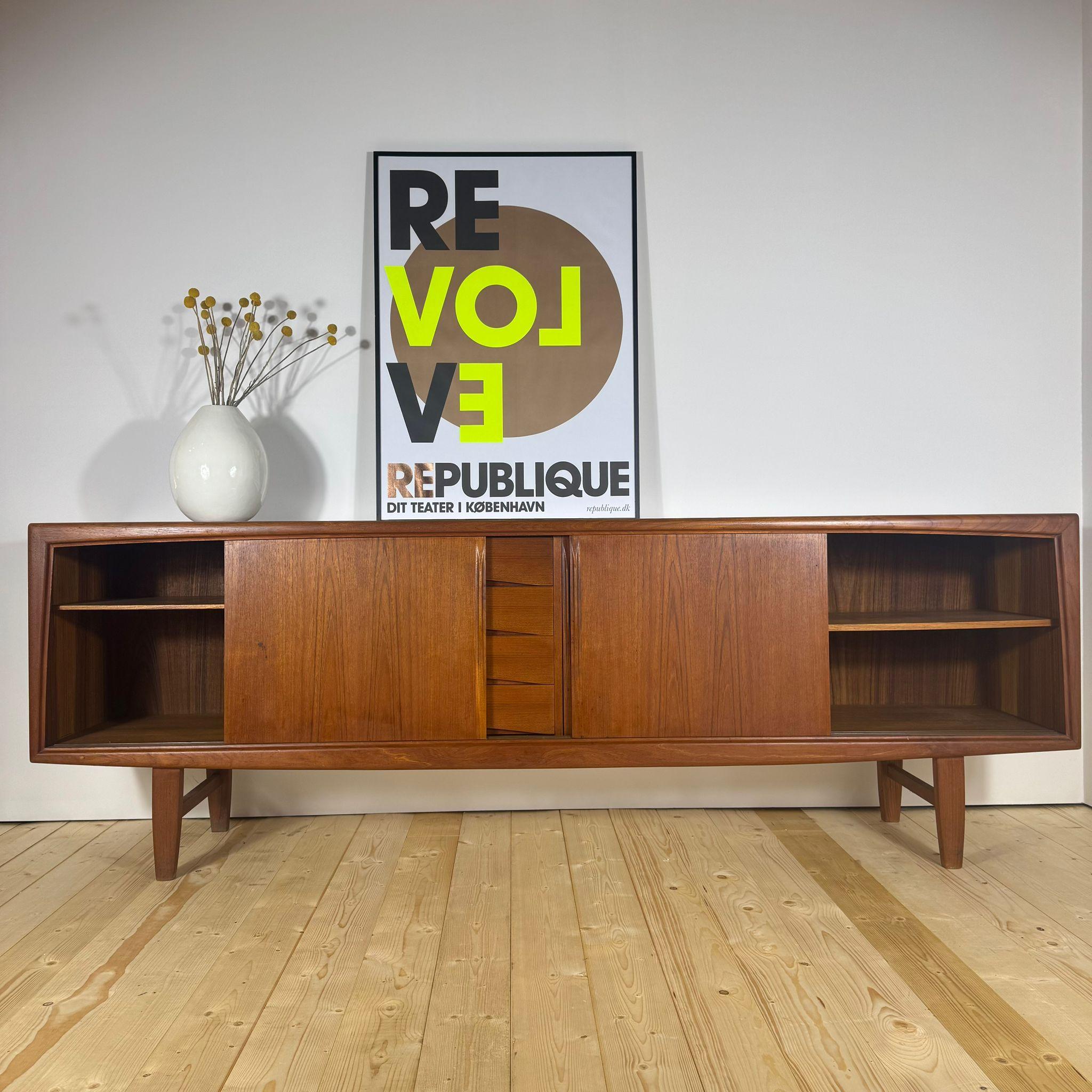 Mid Century Sideboard aus Teakholz von Axel Christensen für ACO Mobler, Dänemark 1960 (Dänisch) im Angebot