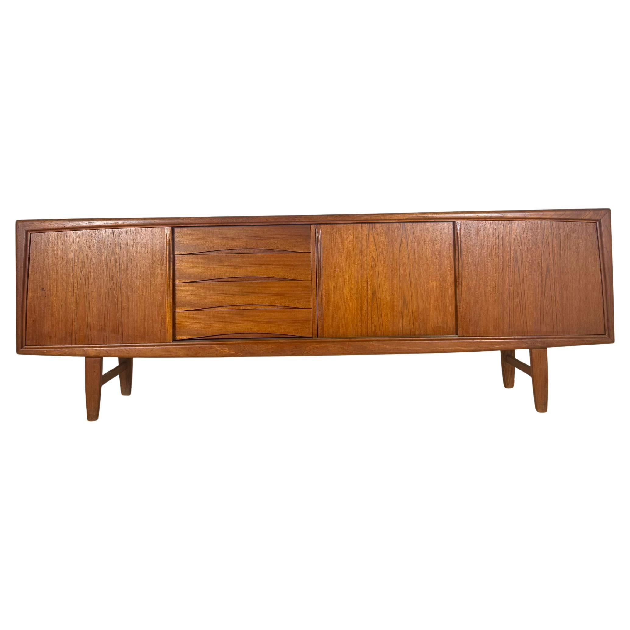 Credenza Mid Century Mobler in teak di Axel Christensen per AM Mobler, Danimarca 1960
