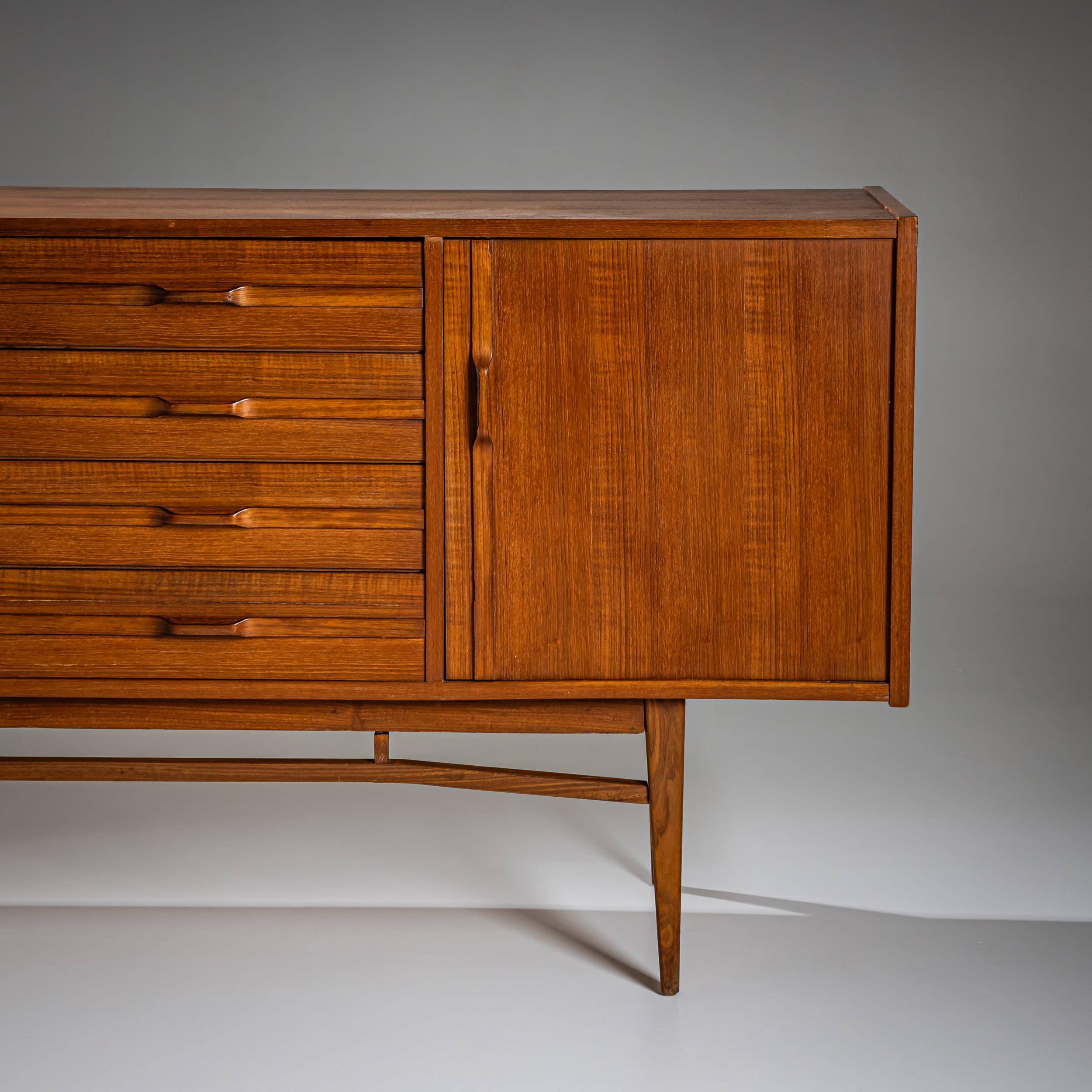 Mid-Century Sideboard, wahrscheinlich Italien, 1960er Jahre (Moderne) im Angebot