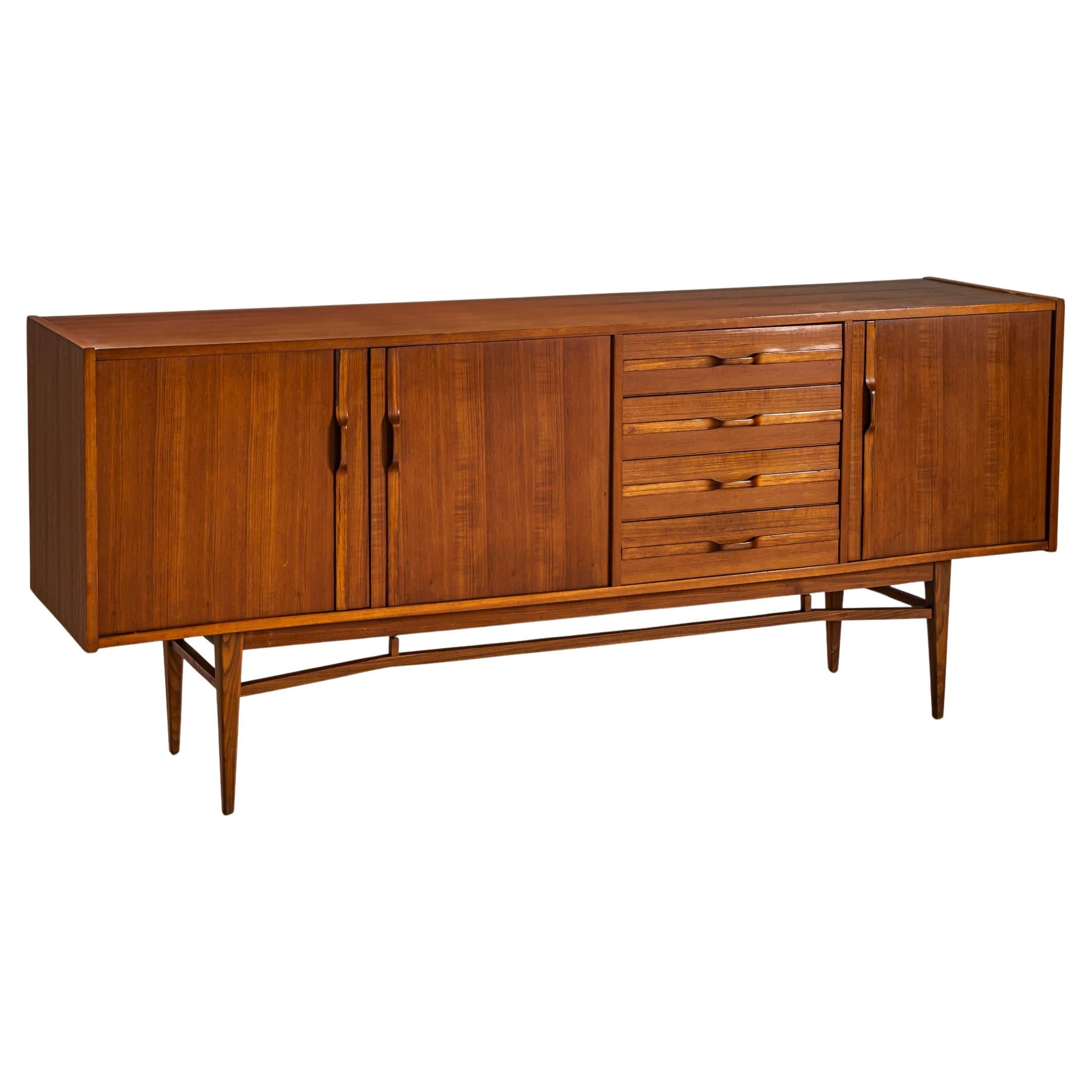 Mid-Century Sideboard, wahrscheinlich Italien, 1960er Jahre im Angebot