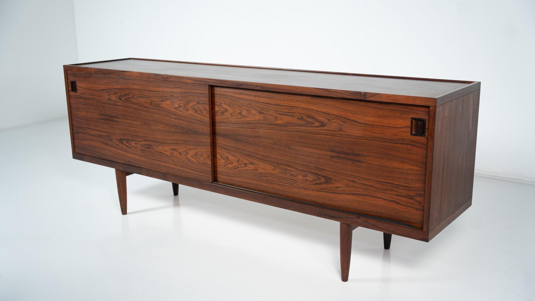 Credenza di metà secolo Model 20 di Niels O. Moller, Mobelfabrik, Danimarca, anni '60 in vendita 1