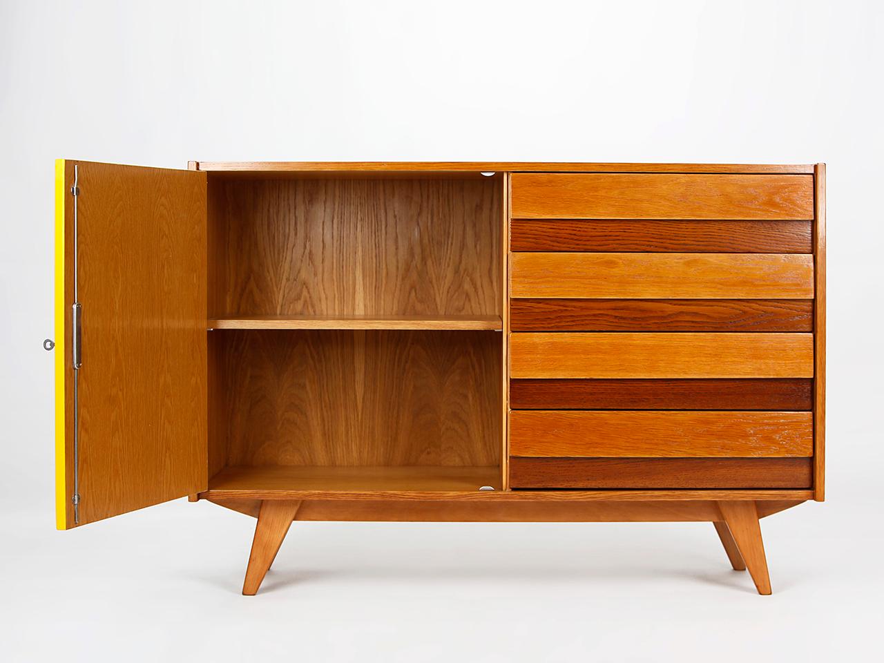 Midcentury sideboard U 458 by Jiri Jiroutek for Interier Praha, dating from the 1960s, with four drawers and yellow doors, from the former Czechoslovakia. Completely restored and repainted. Delivery time 3-4 weeks.