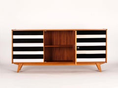 Credenza U 460 del Medioevo di Jiri Jiroutek per Interier Praha, 1960
