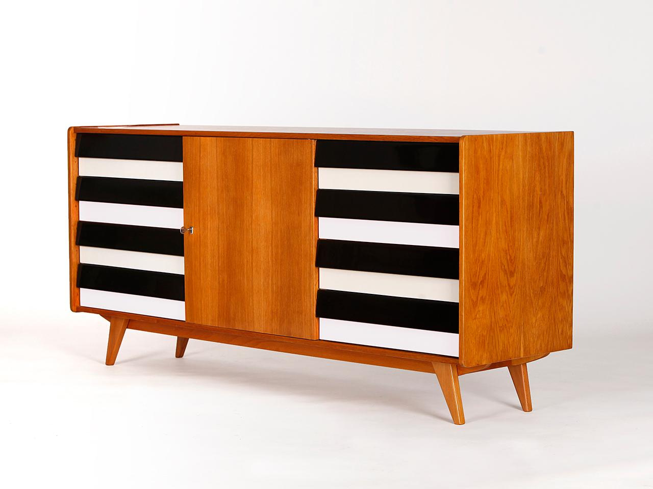 Sideboard U 460 aus der Mitte des Jahrhunderts von Jiri Jiroutek für Interier Praha, 1960er Jahre (Moderne der Mitte des Jahrhunderts) im Angebot