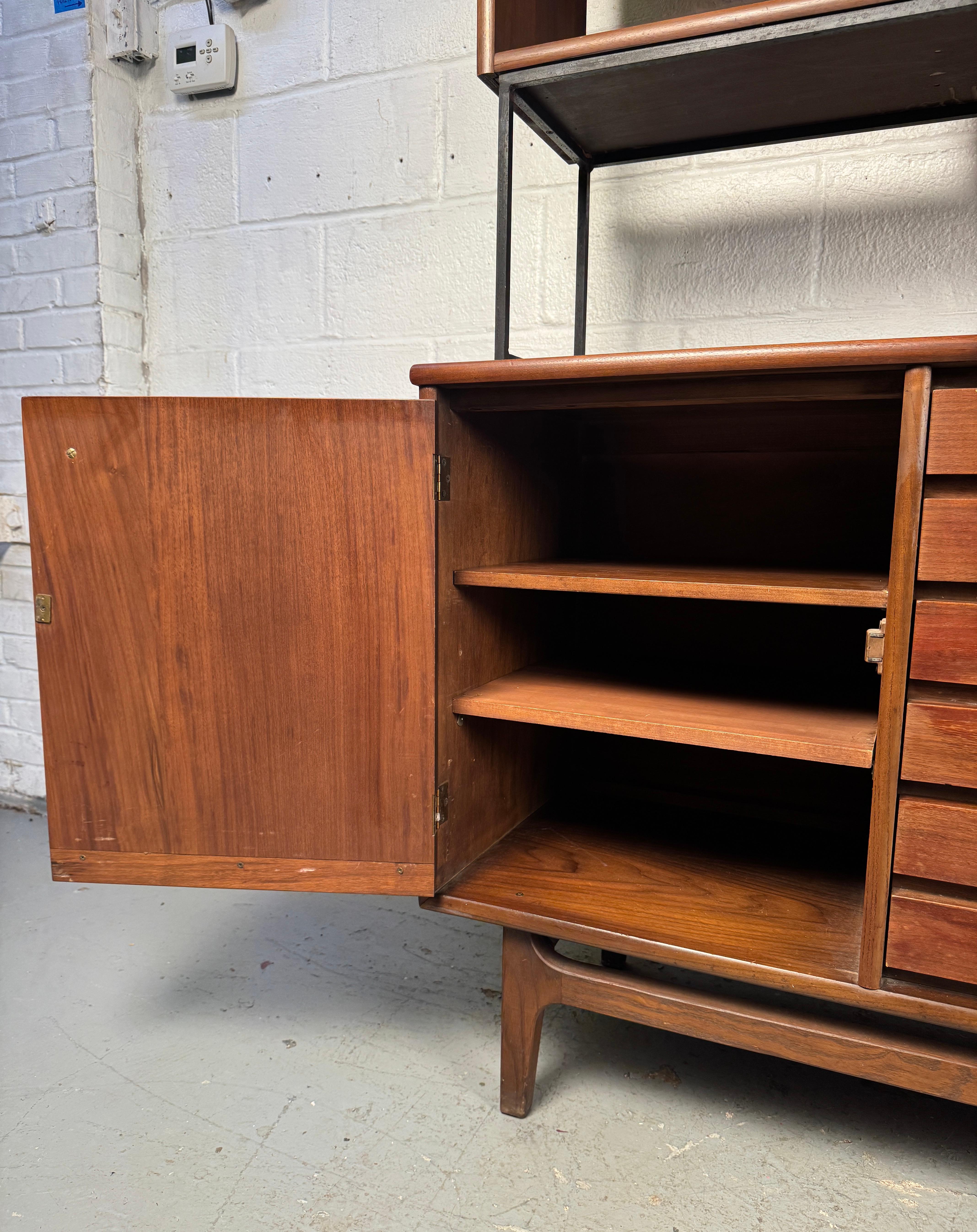 Mid-Century Sideboard with Topper, Mfg. by Stanley Furniture For Sale 5