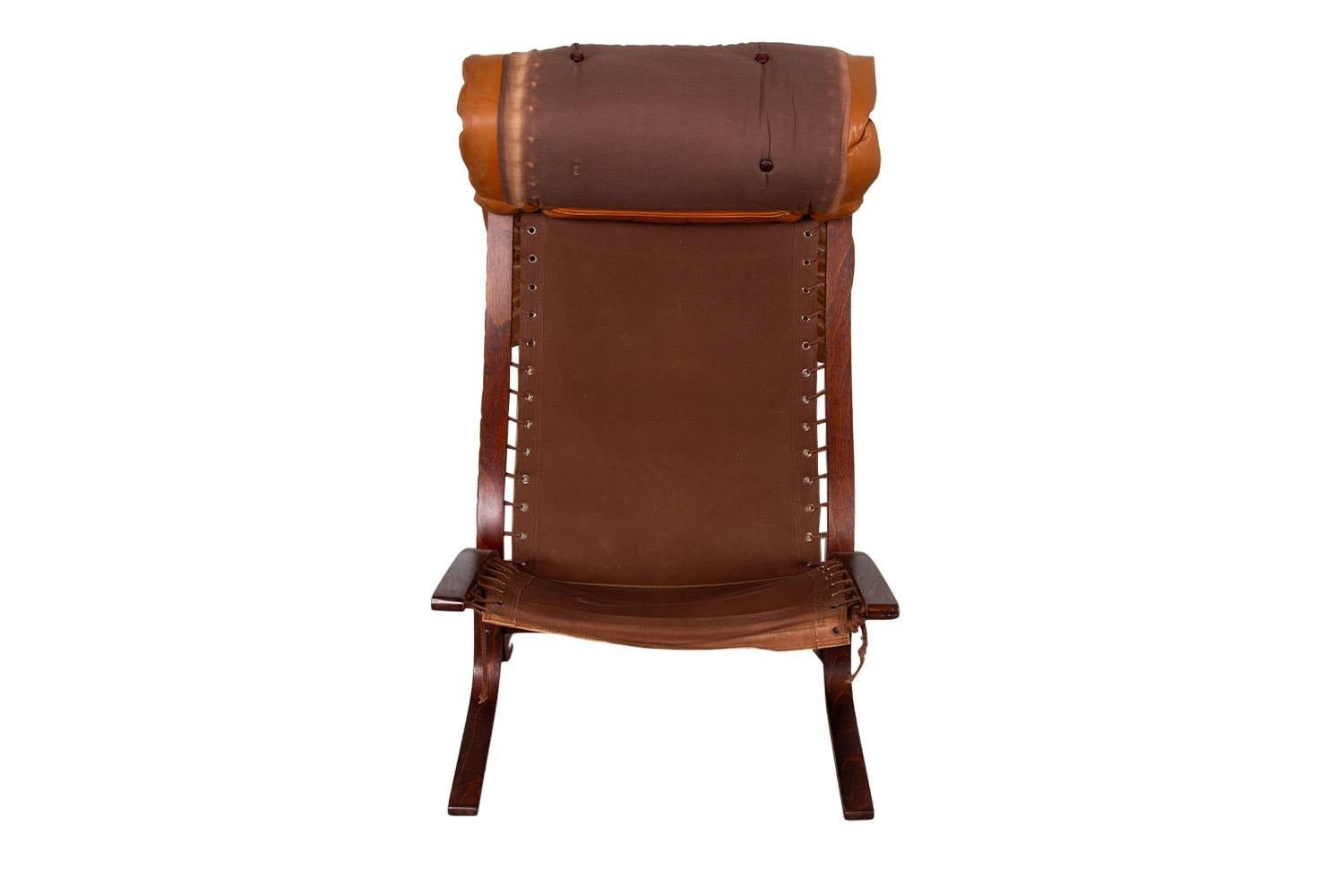 Mid-Century “Siesta” Leather Lounge Chair by Ingmar Relling for Westnofa For Sale 4
