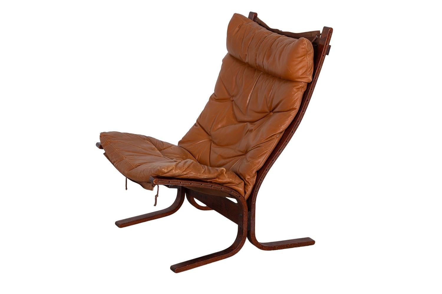 Mid-Century “Siesta” Leather Lounge Chair by Ingmar Relling for Westnofa For Sale 1