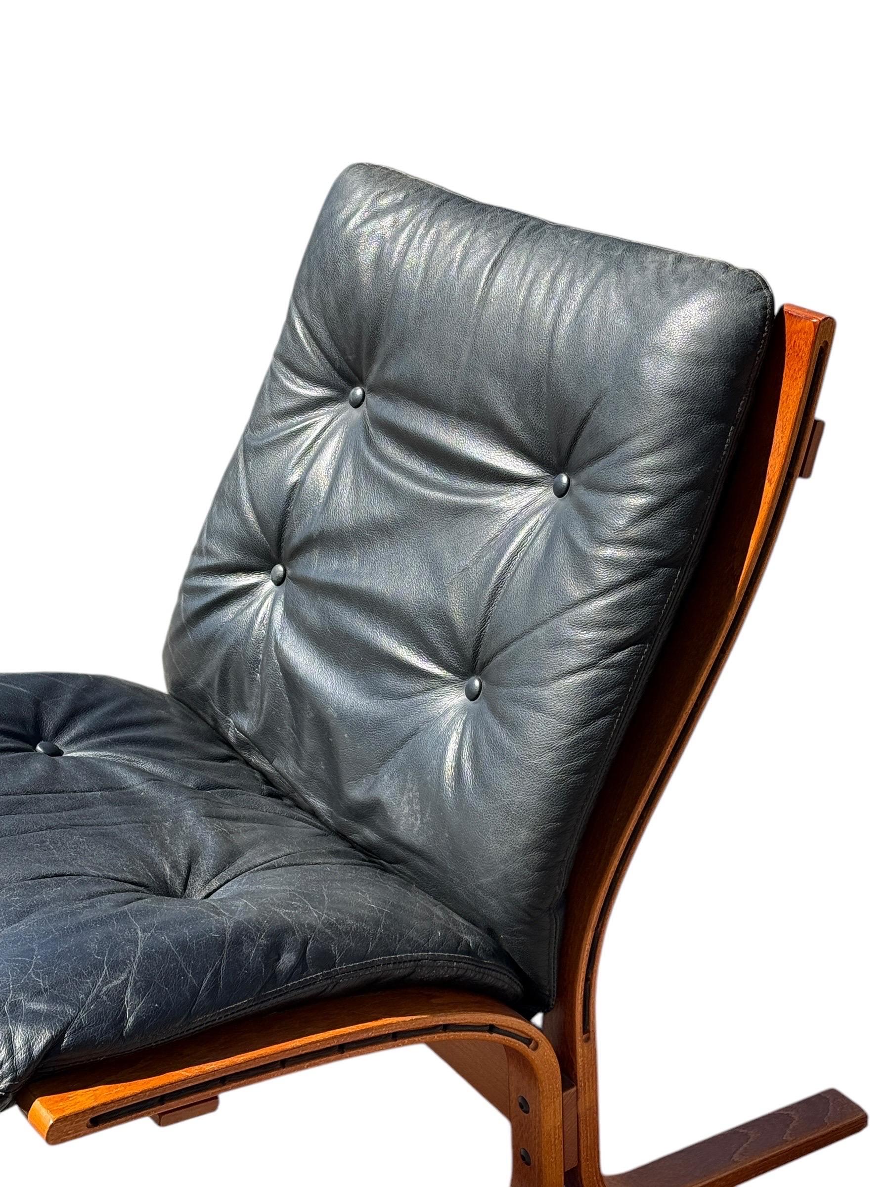 Norwegian Mid-Century Siesta Lounge Chair and Ottoman by Ingmar Relling for Ekornes