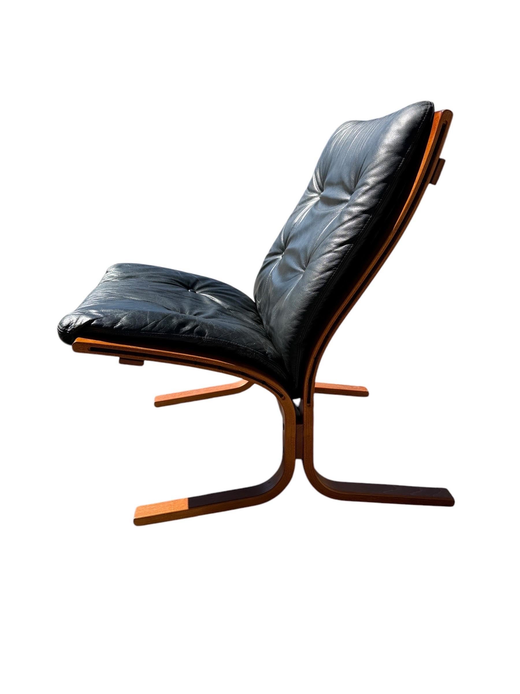 Leather Mid-Century Siesta Lounge Chair and Ottoman by Ingmar Relling for Ekornes