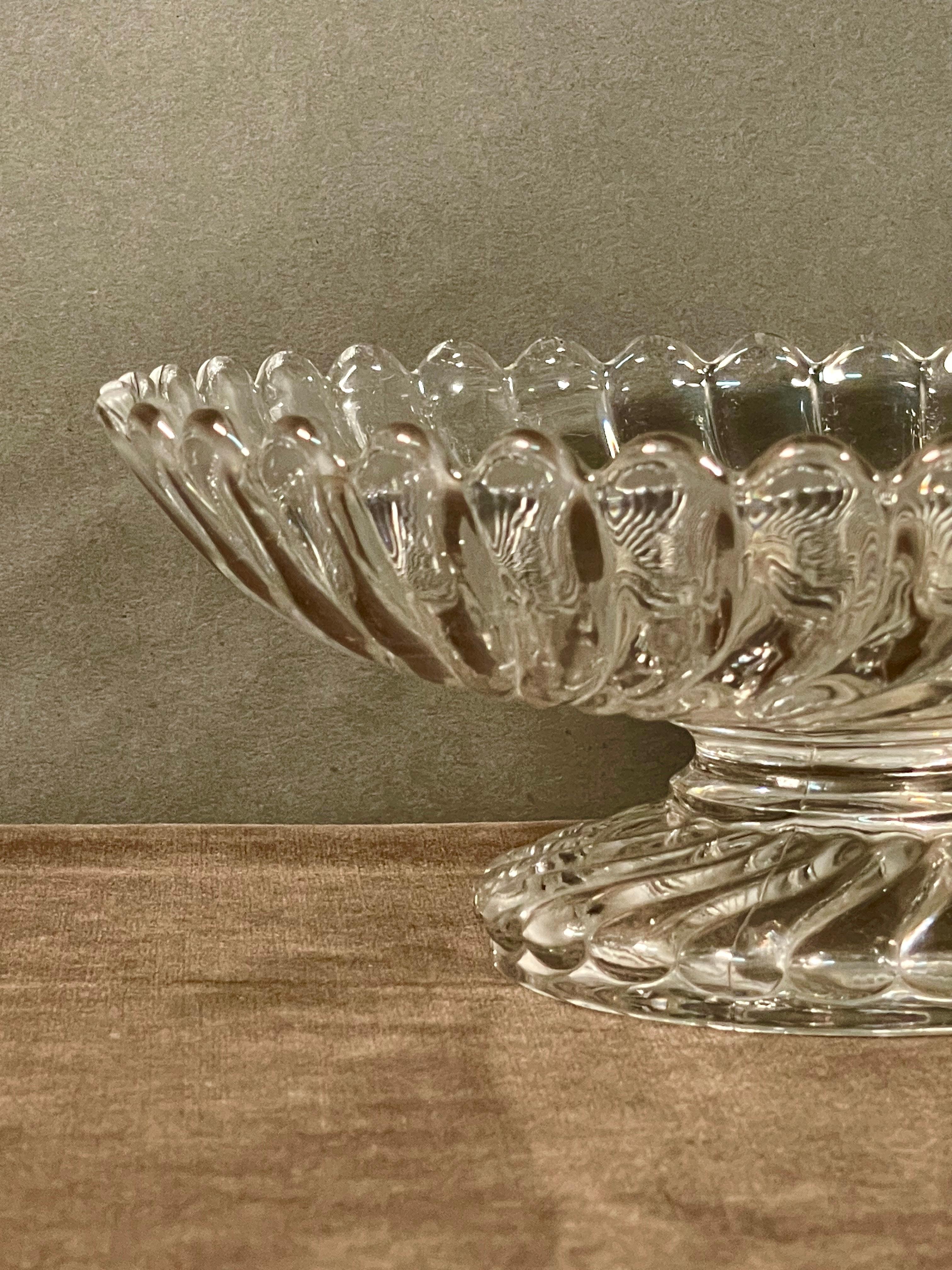 Metà XX secolo Coppa di cristallo Baccarat firmata di metà secolo in vendita