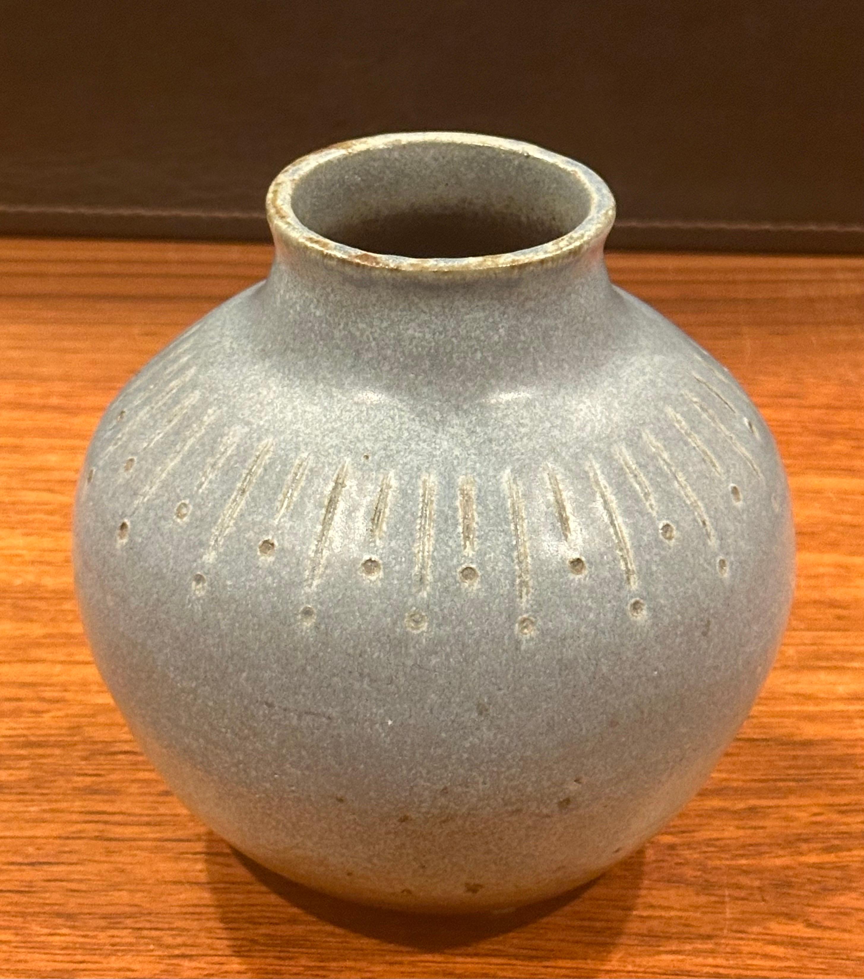 Mid-Century Signed California Studio Pottery Vase In Good Condition In San Diego, CA
