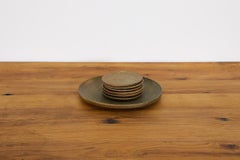 Ensemble d'assiettes en céramique du milieu du siècle signé Mobach dans les tons vert mousseux