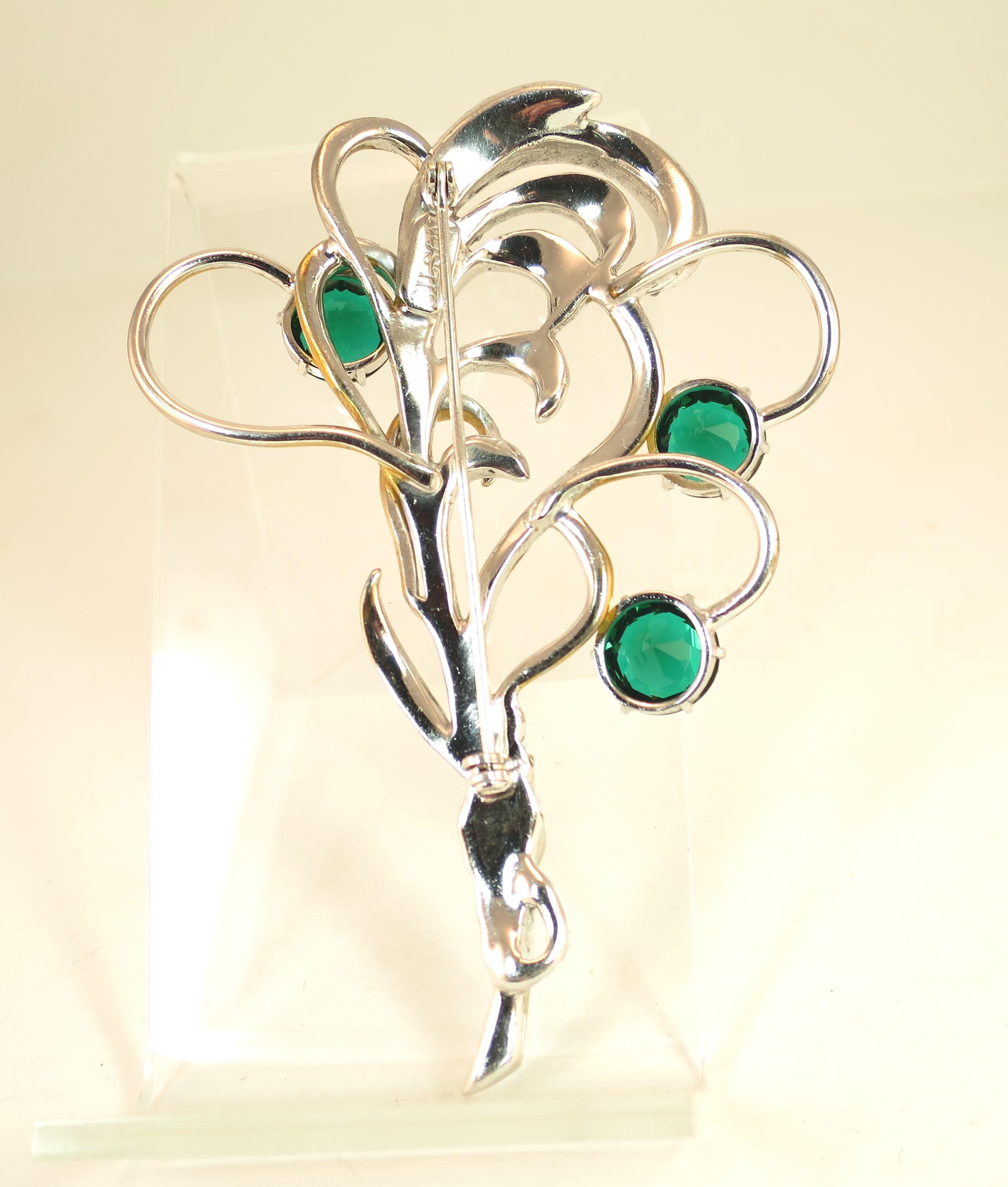Mid-Century Silson Sterling Rhodium & Emerald Crystal Bouquet Brooch, 1940s For Sale 10