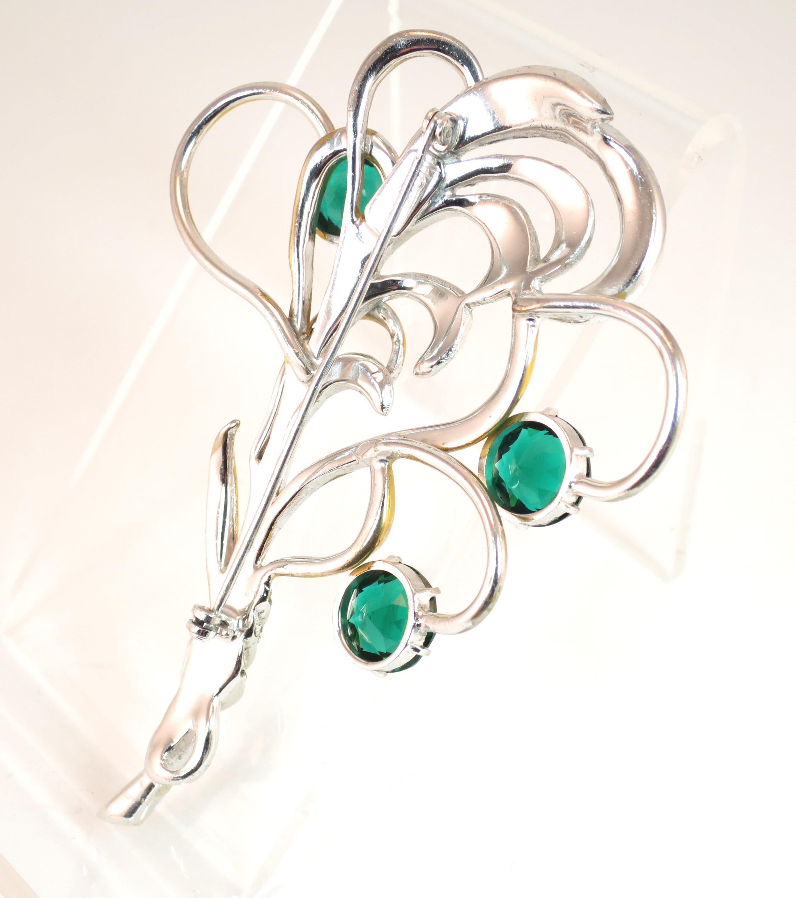 Mid-Century Silson Sterling Rhodium & Emerald Crystal Bouquet Brooch, 1940s For Sale 12